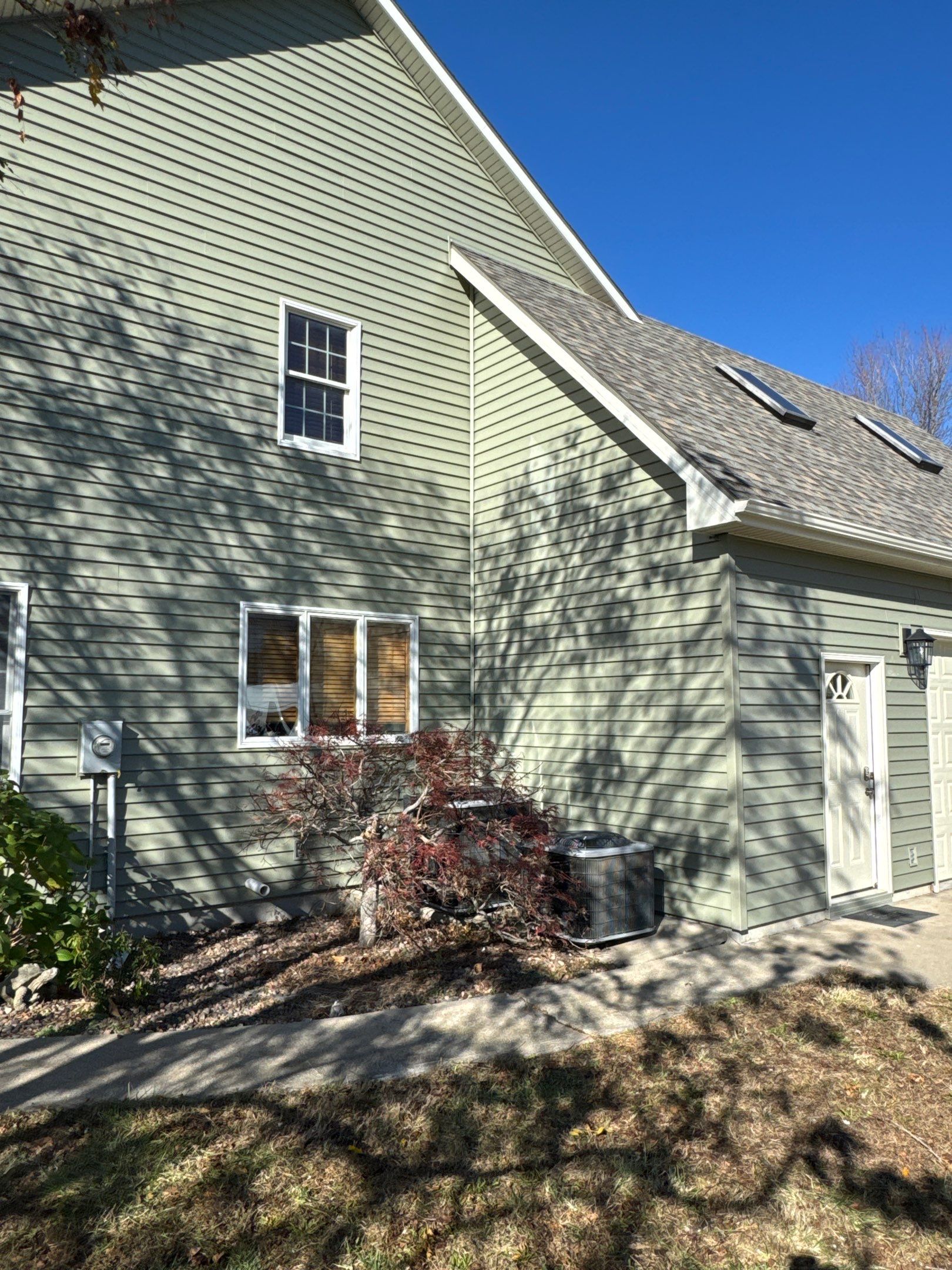 Comprehensive Residential Roof and Siding Replacement in Smithville Missouri by EEC Windows, Siding & Roofing