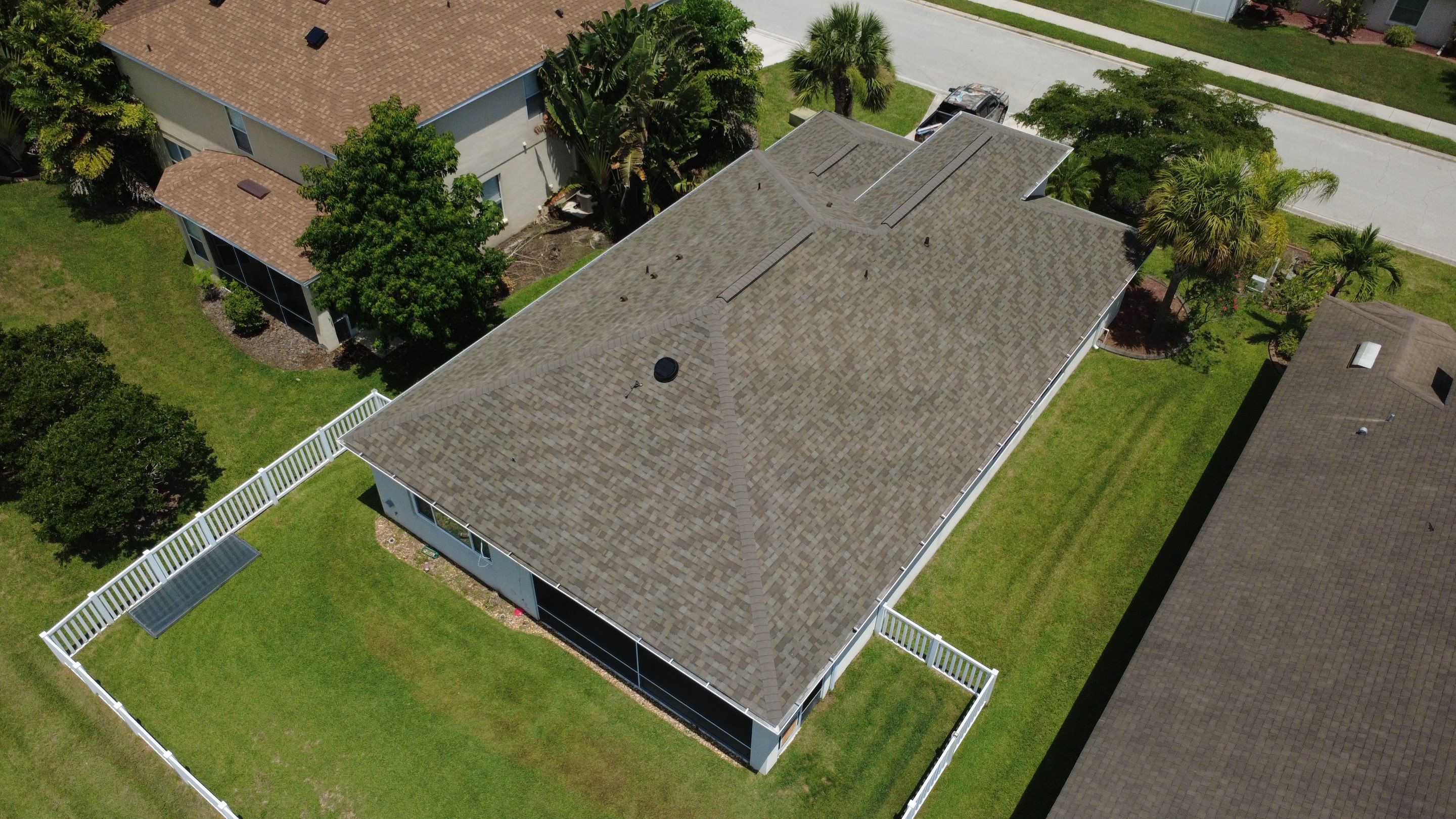 Roof replacement in Palmetto, FL by Steadfast Roofing 