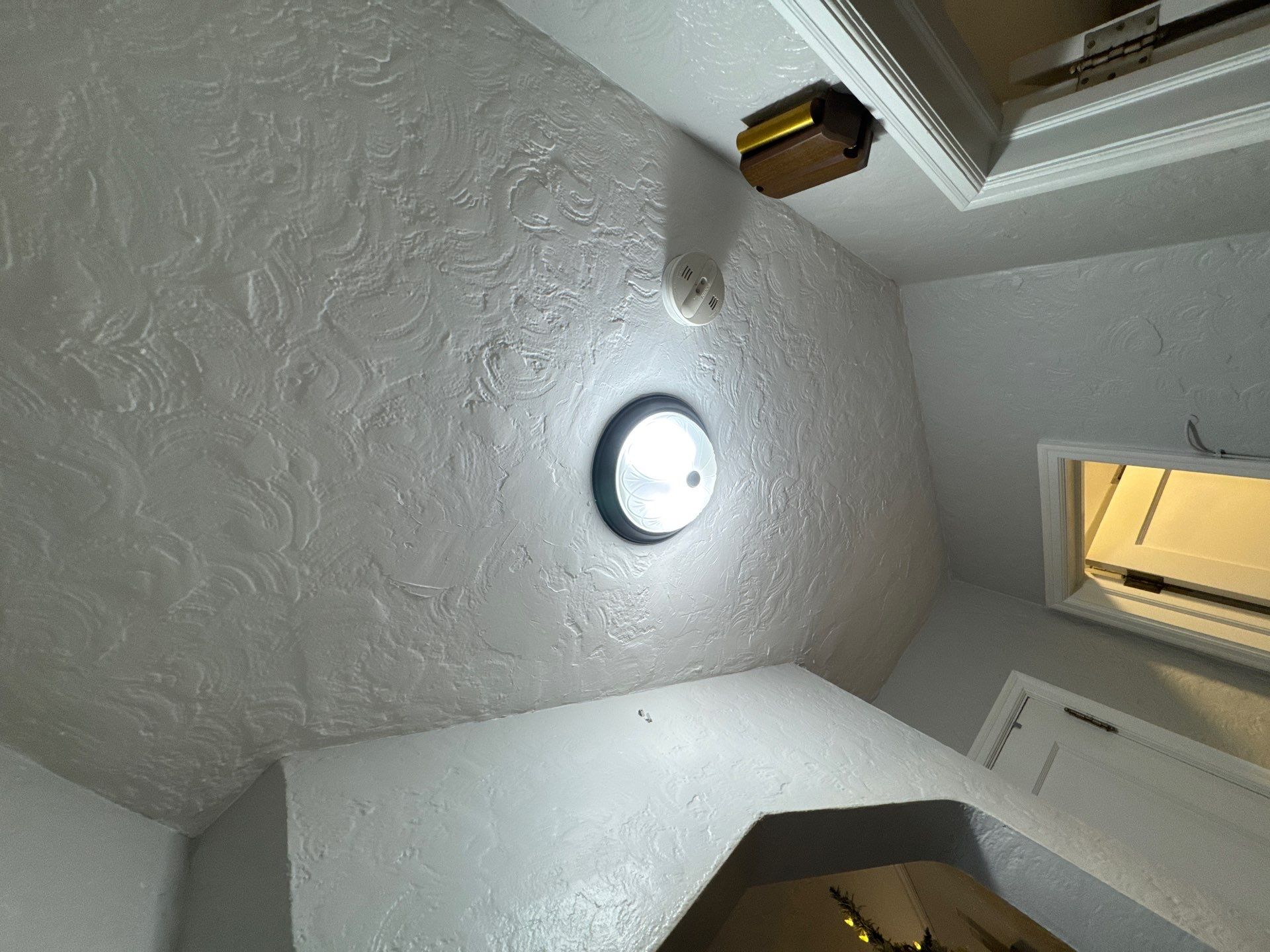 Windsor Heights – Residential Interior Repaint by Midwest Paint LLC