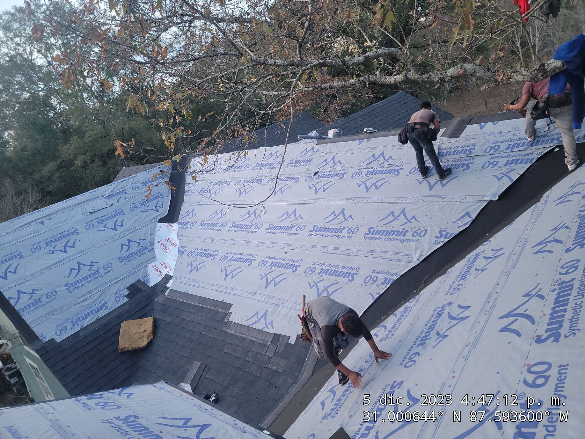 Jaye by IAM Roofing LLC