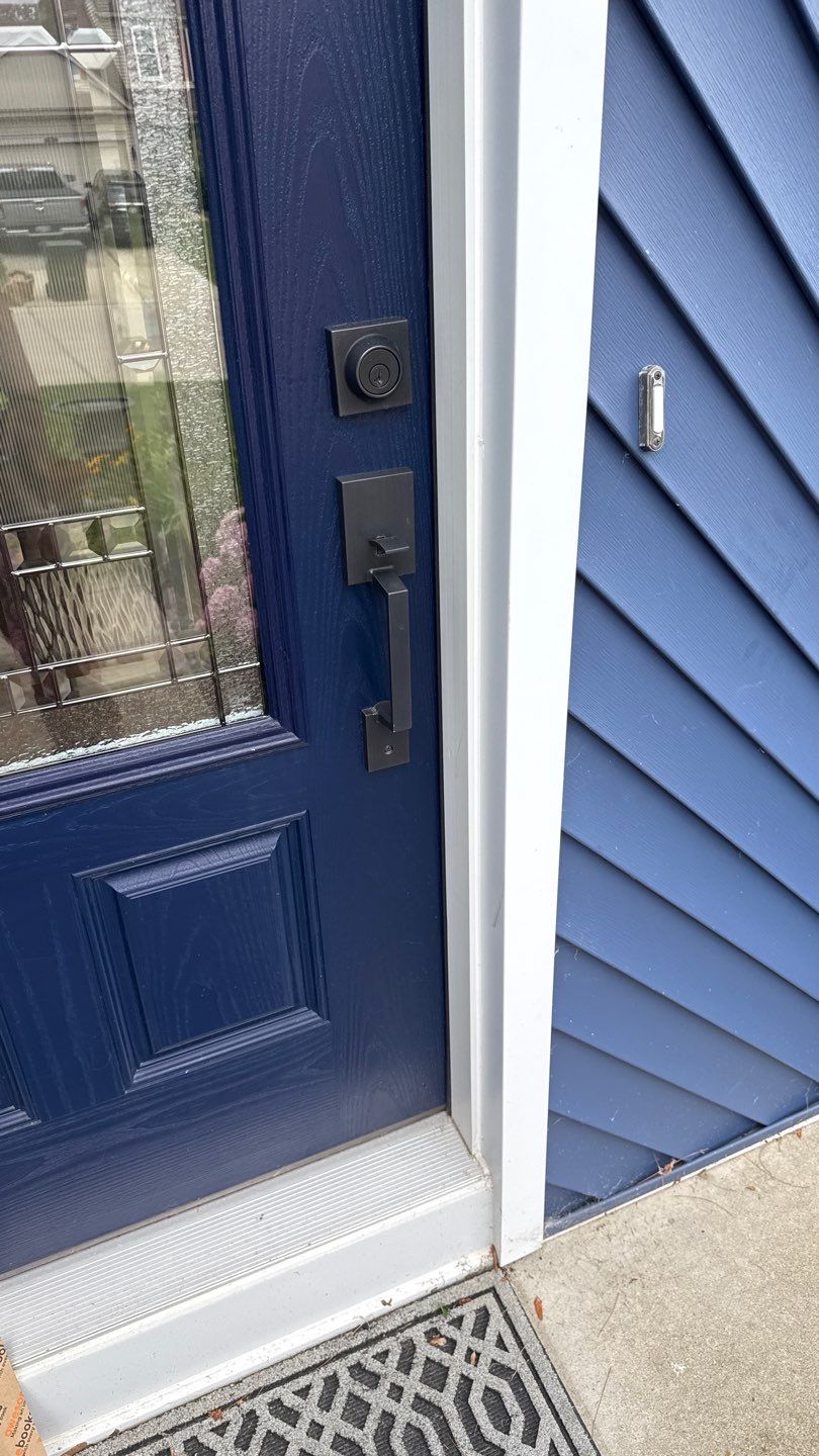 Siding Replacement using Certainteed Restoration Classic D4 Midnight Blue by 180 Contractors