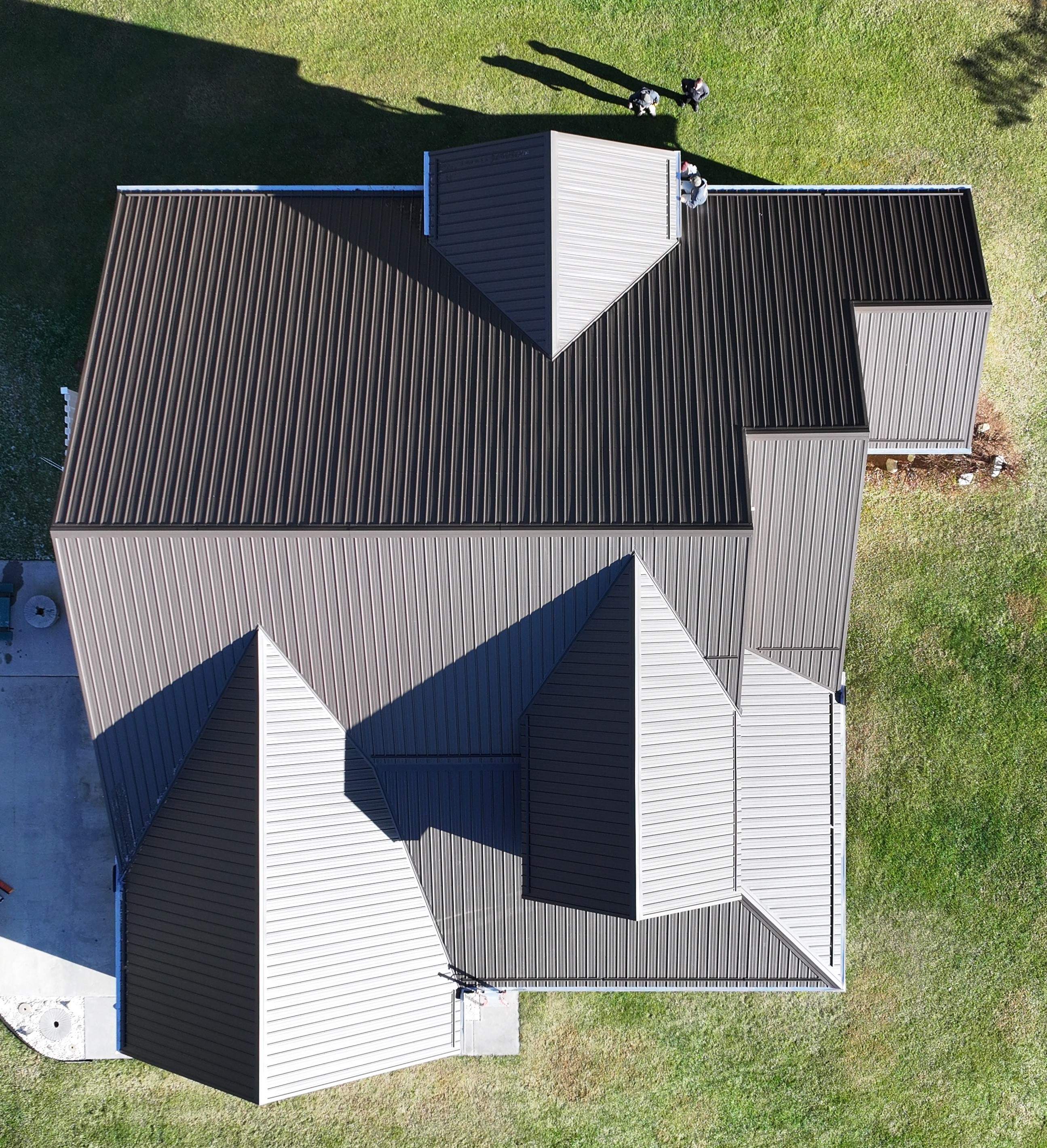 Sludder Residence  by Omnia Roofing