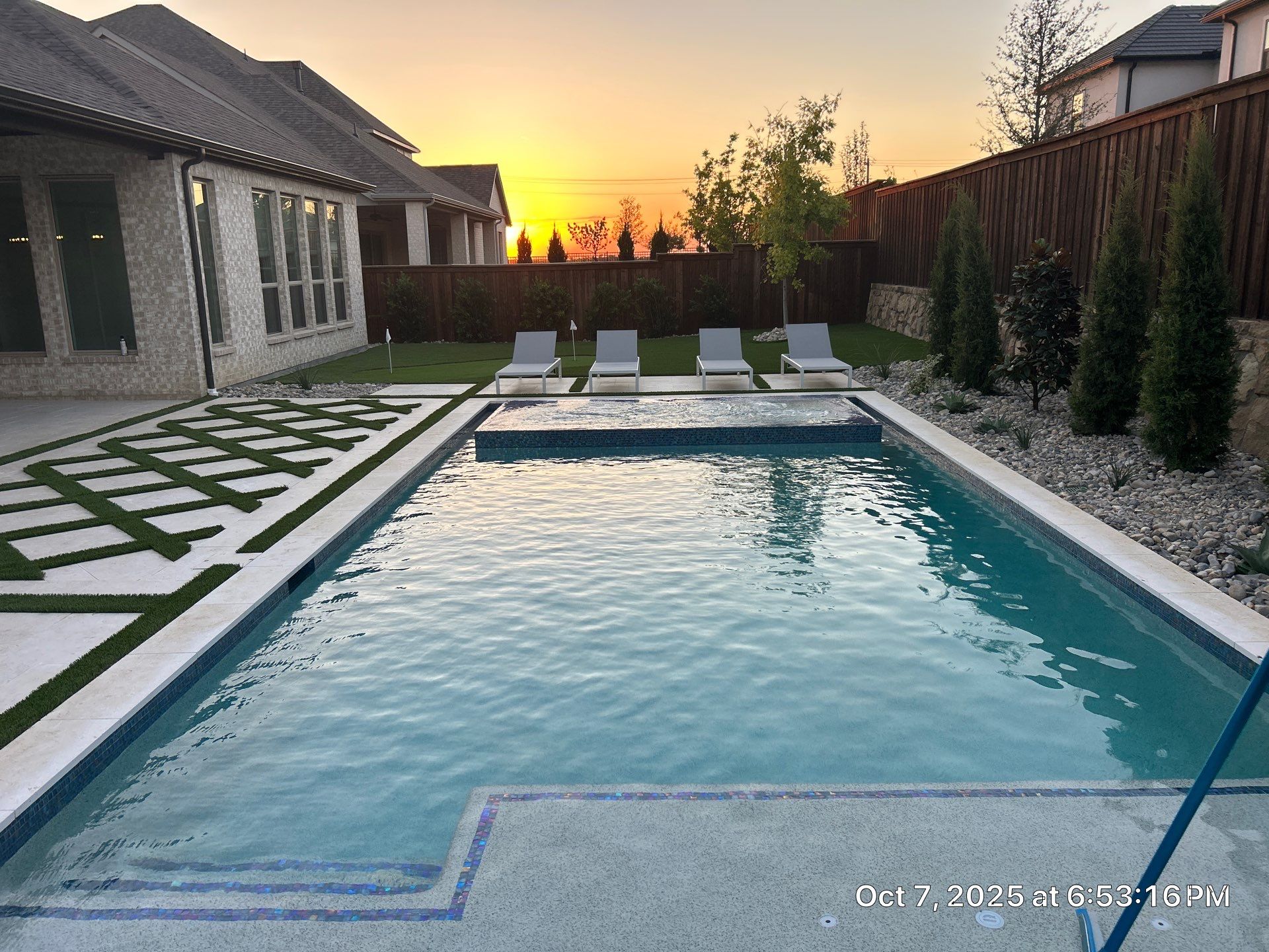 Modern Pool and Champagne Spa by Pinnacle Pools and Spas - DFW