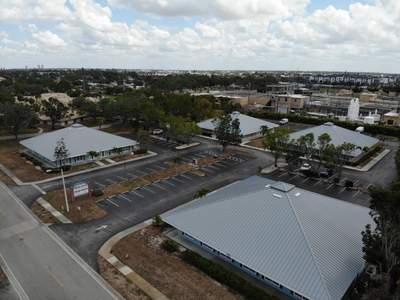 Commercial Standing Seam Metal Replacement in Fort Myers, FL