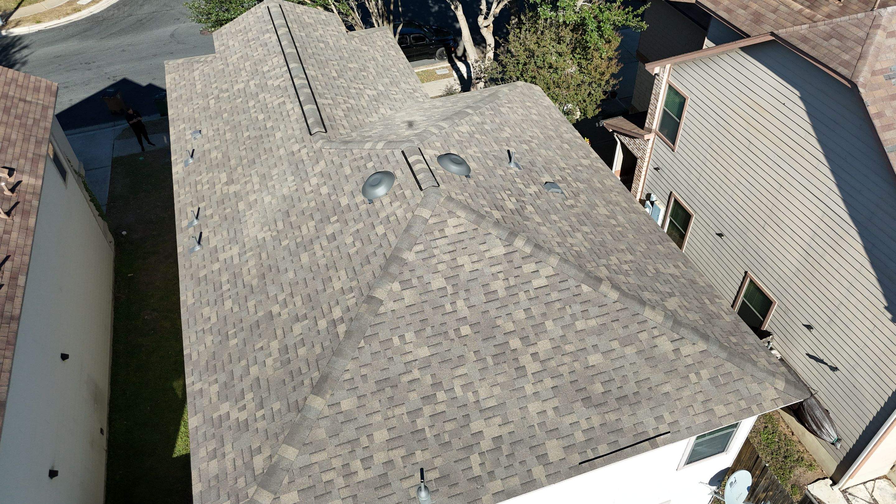 Weathered Wood - Malarkey Vista by RoofsOnly.com