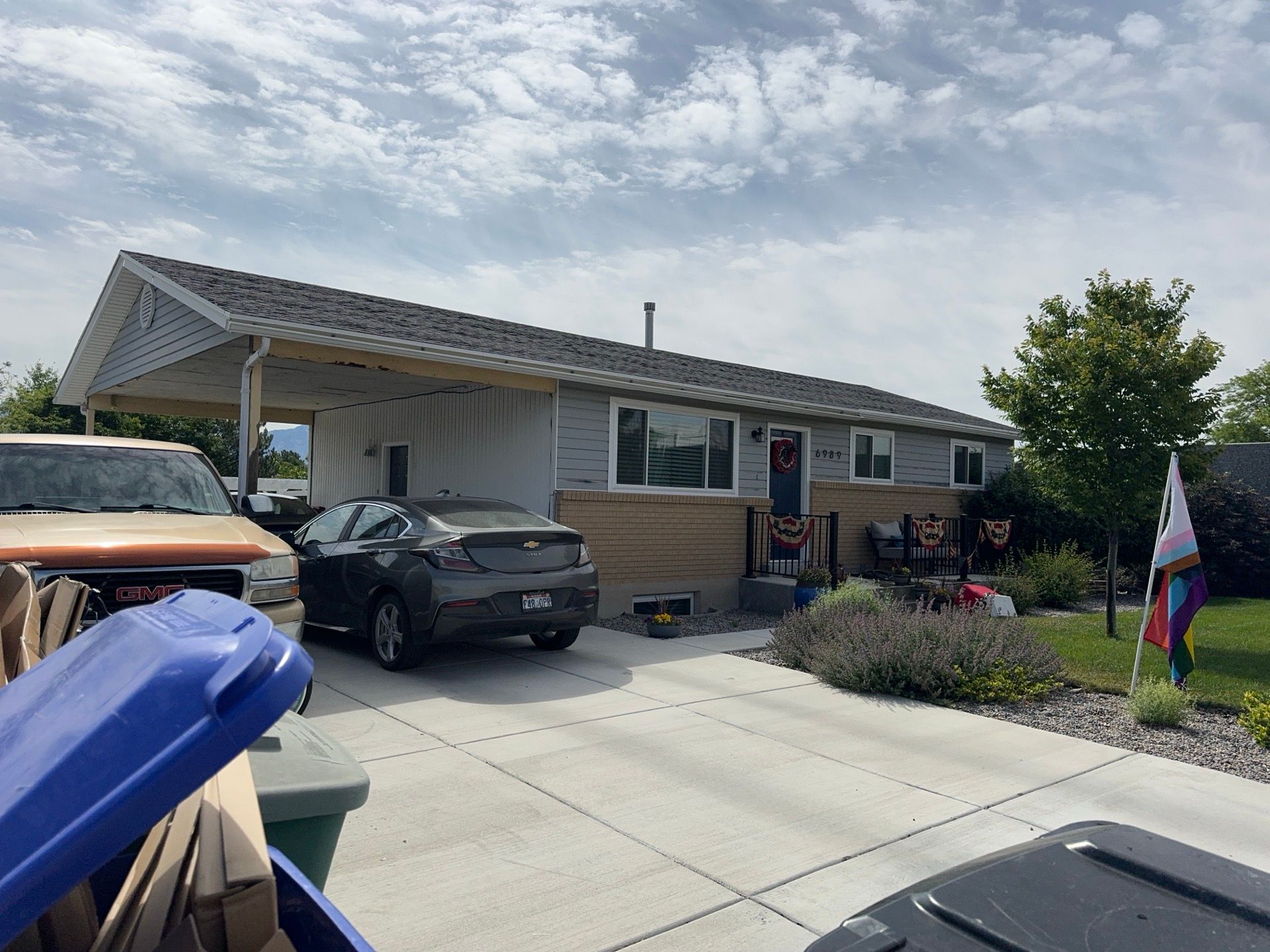 West Jordan | Custom Painted Hardie Upgrade | SW Midnight & Arctic White by Ideal Siding Utah