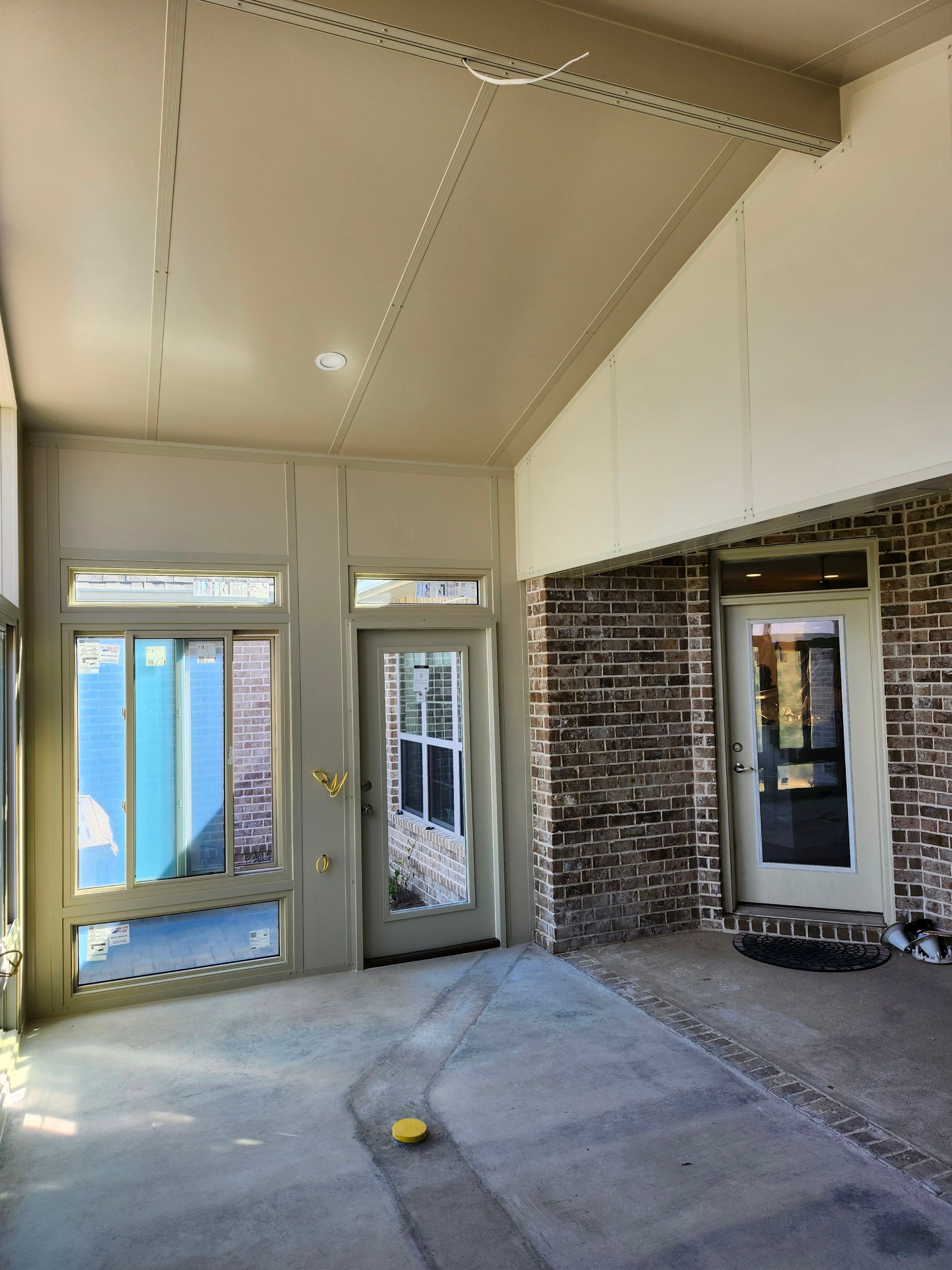 Glass Room using Colorbeam in Pensacola by Titan Sunrooms