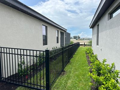 Aluminum Fence Installation using 3 Rail Aluminum Fence