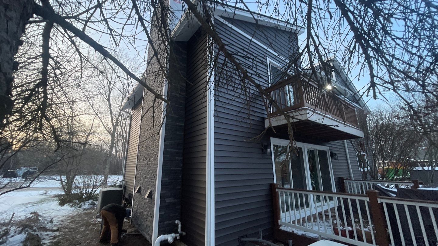 CertainTeed Monogram D5 Slate + Owens Corning Duration Colonial Slate by 180 Contractors
