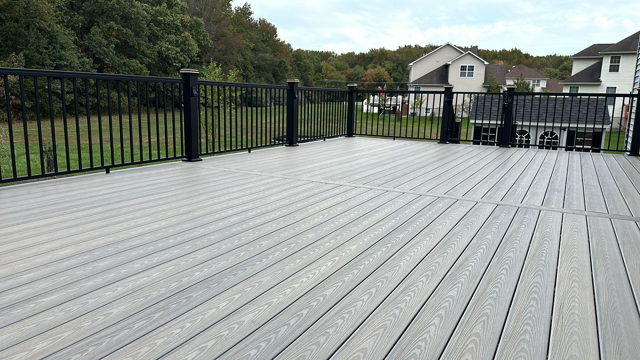 New Deck using Deckorators Venture - Color Saltwater by deck guardian