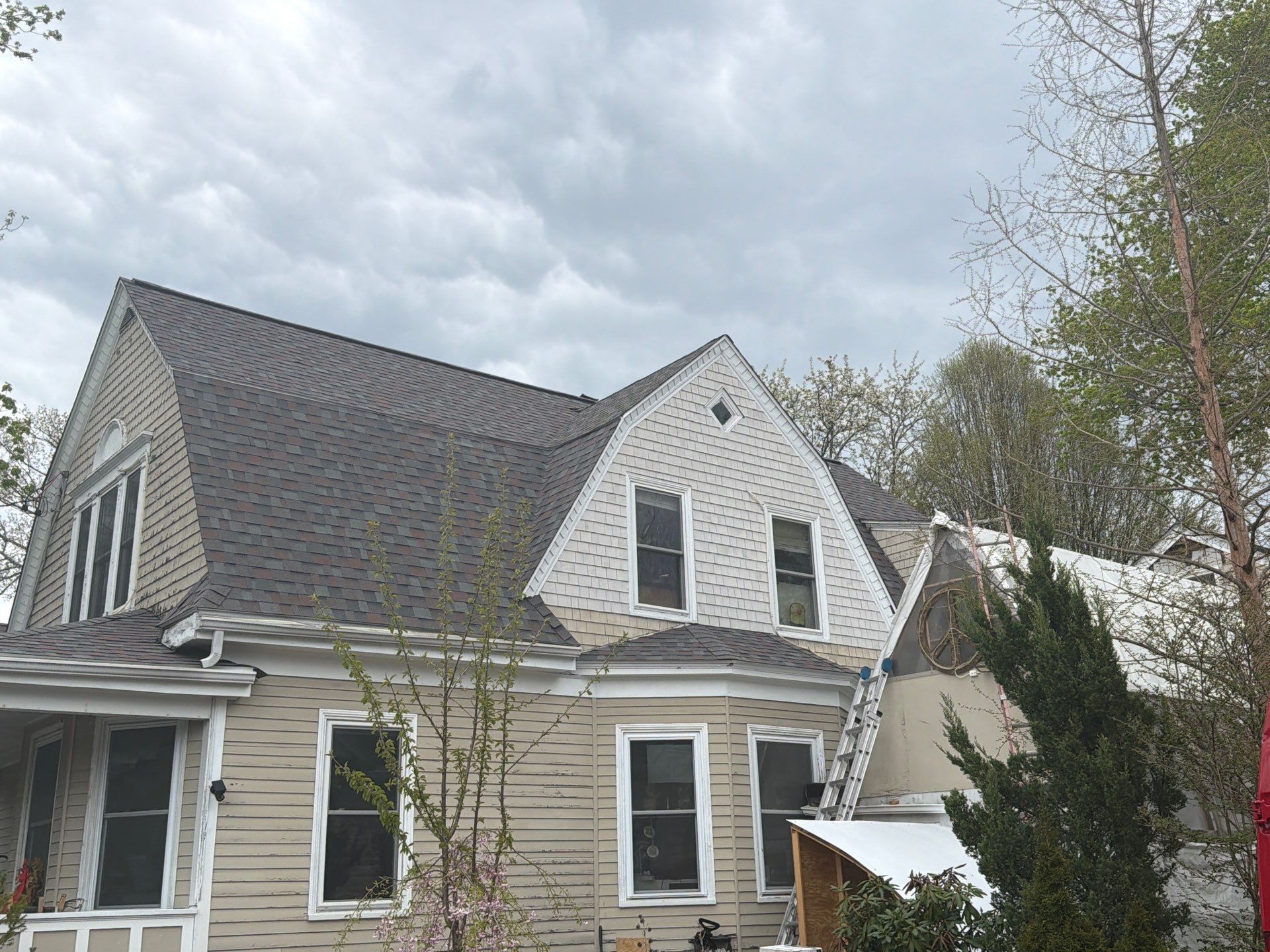 Portland Residential Roof Replacement with New Asphalt Shingles by Tall pine roofing