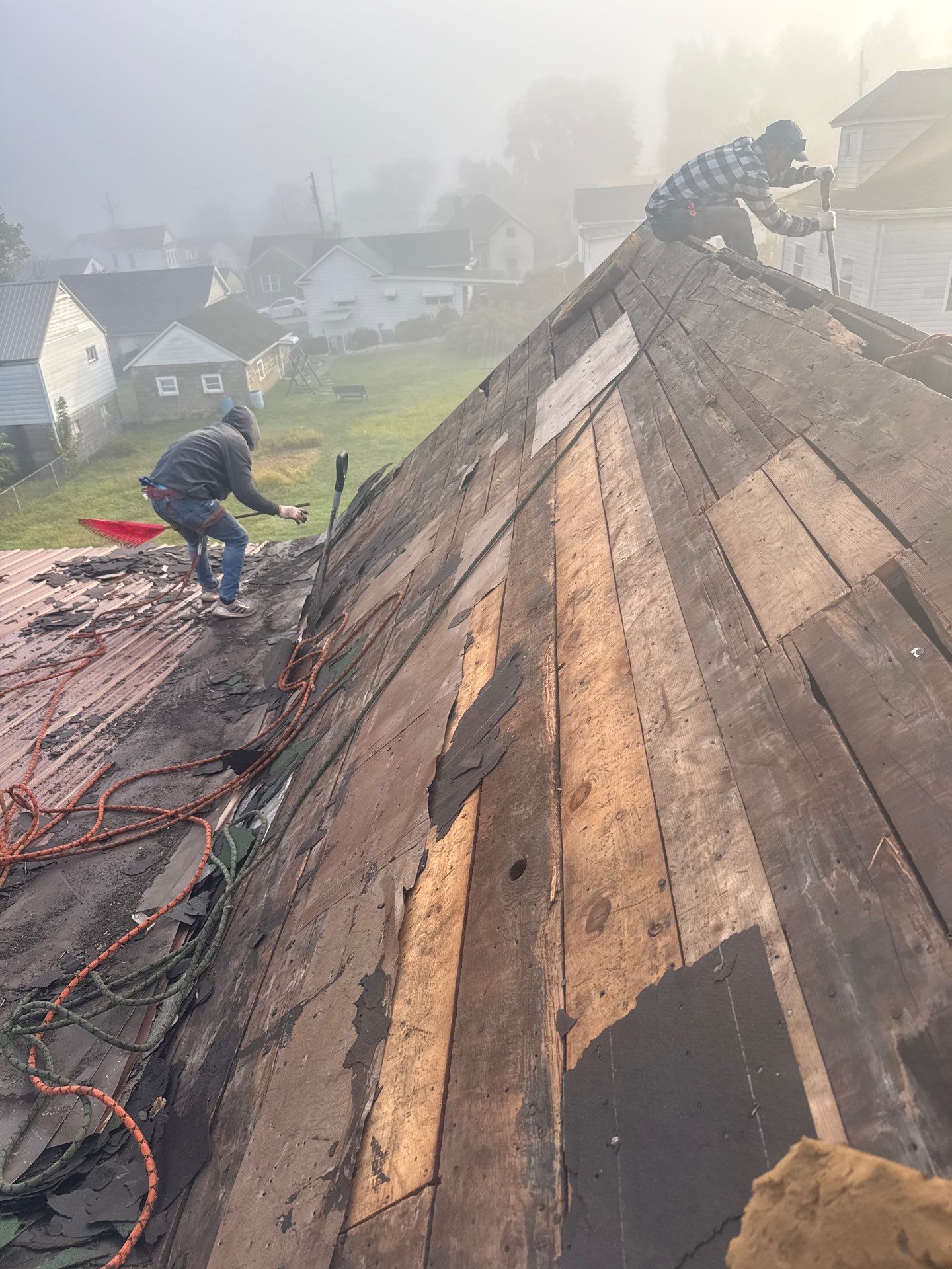 Residential Roofing Installation using GAF Timberline HDZ Weatherer Wood by Rainstoppers Roofing