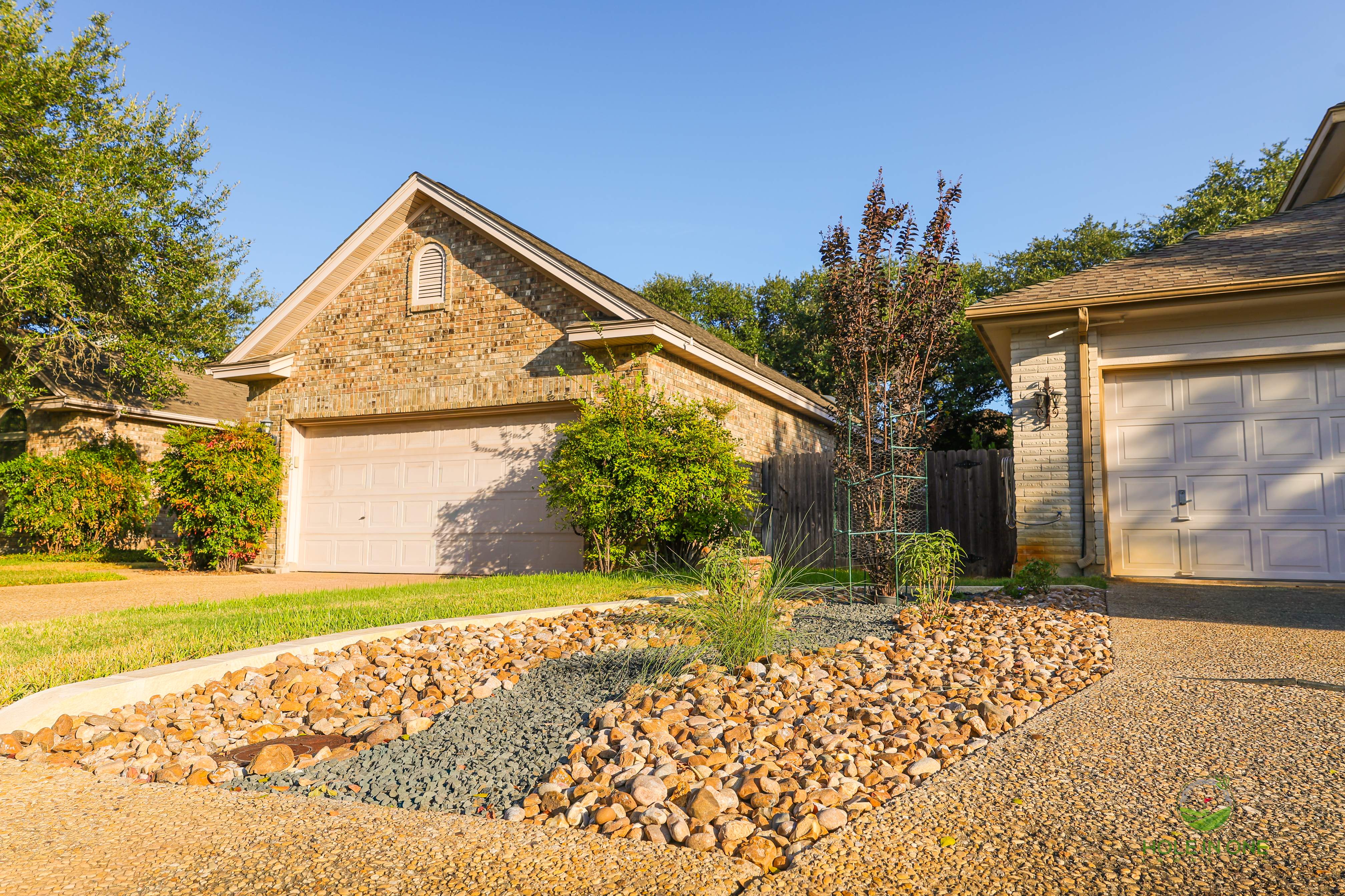 Henderson Pass, San Antonio Tx. by Hole In One Lawns, LLC