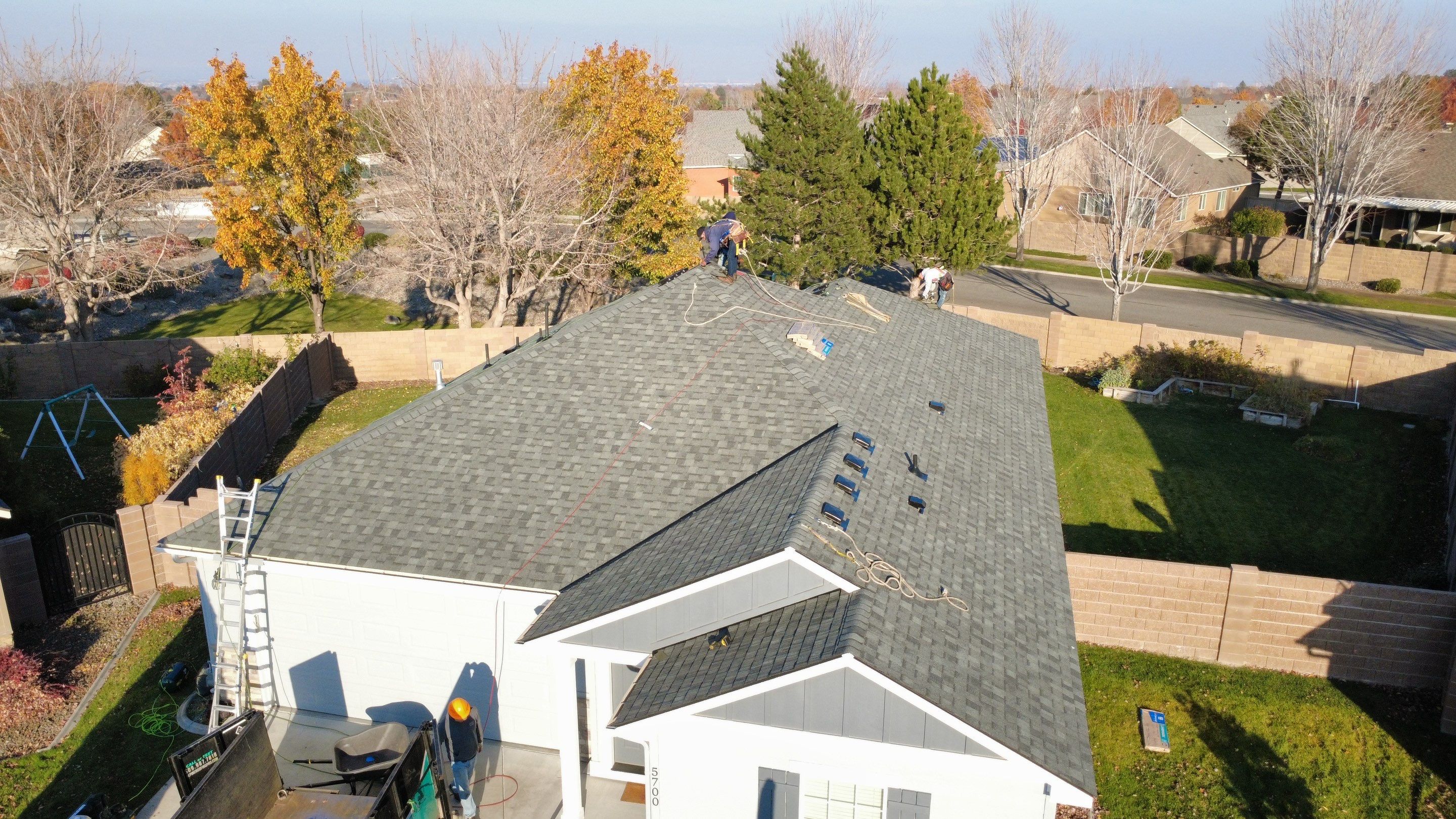 Residential Roof Replacement with CertainTeed Landmark Shingles in Kennewick by Alpine Roofing