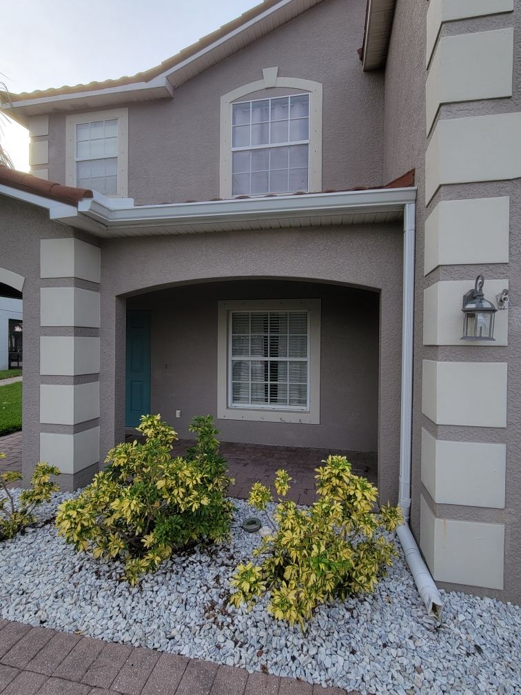 7 inch seamless gutters using Aluminum Seamless Gutters in Cape Coral FL by Gutter Professors