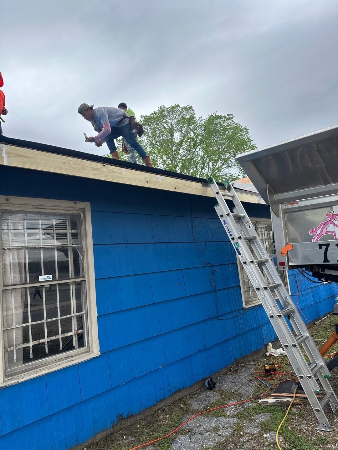 Residential Roofing Installation using Owen's Corning Duration (Lifetime) Shingles by Roof Repair Company