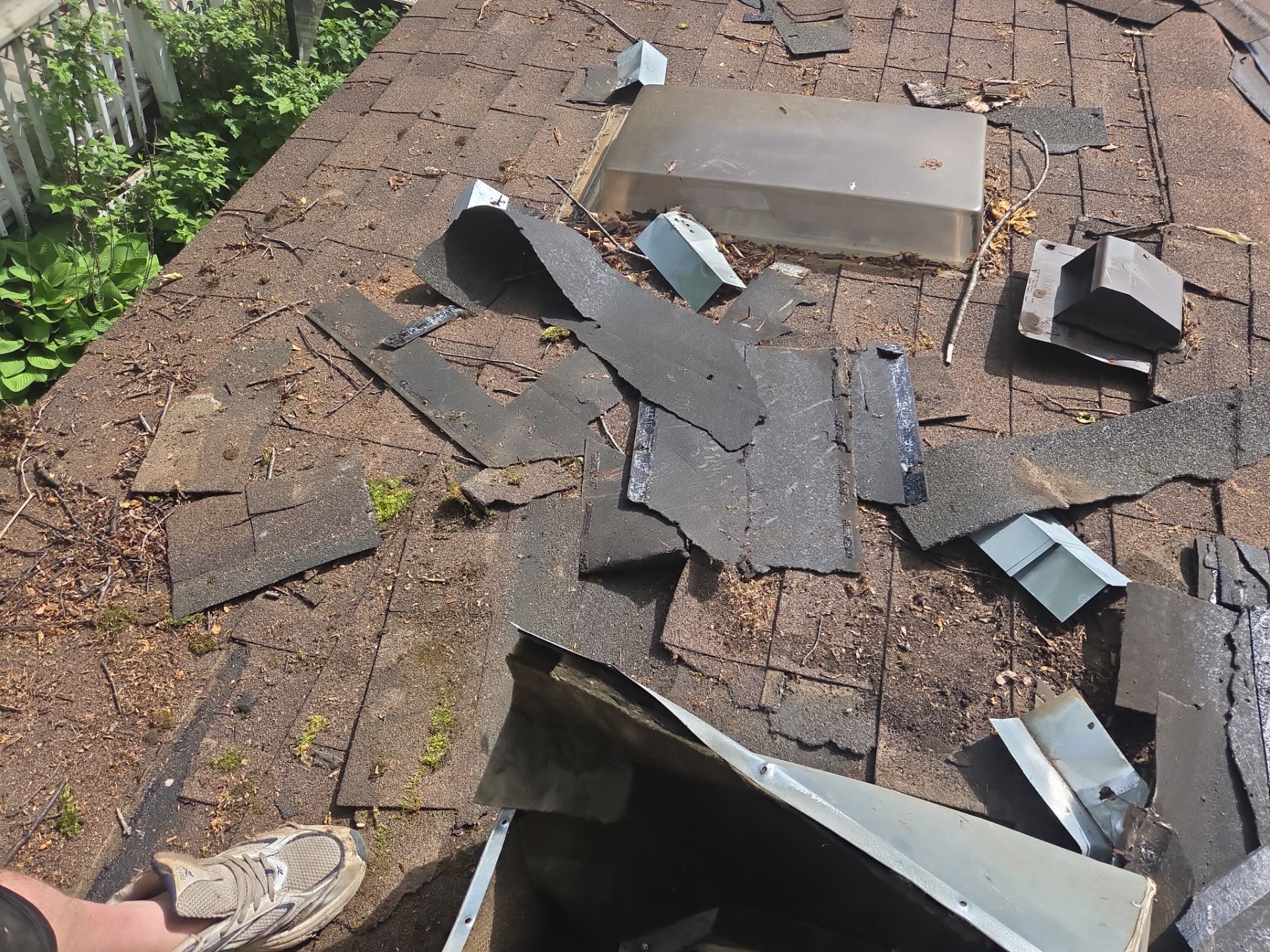 Roof & Skylight Replacement - Baldwin, Ontario by Elsa Roofing