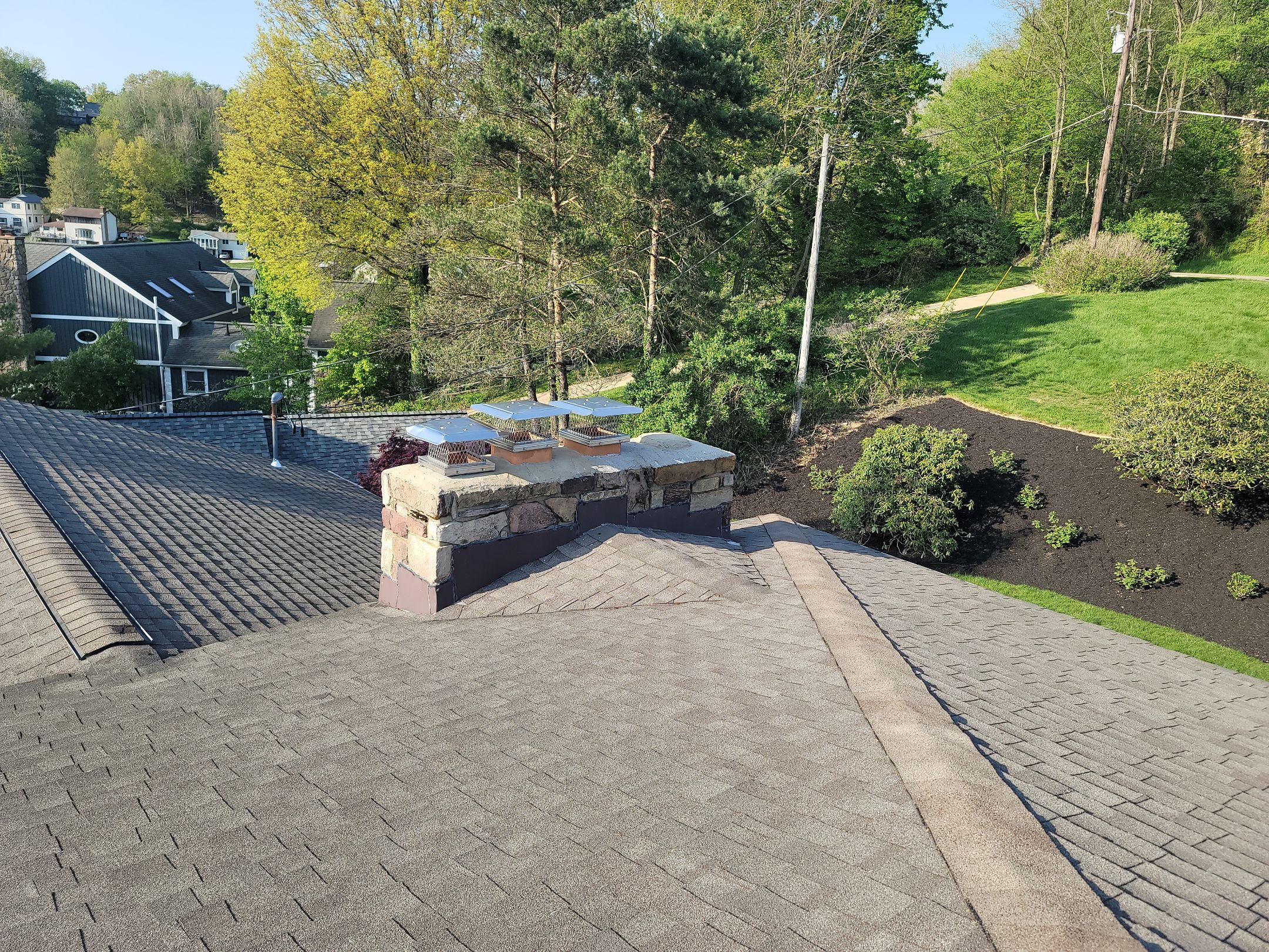 ATLAS PINNACLE HP W/SCOTCHGARD COLOR: WEATHERED WOOD by Eagle Eye Roofing