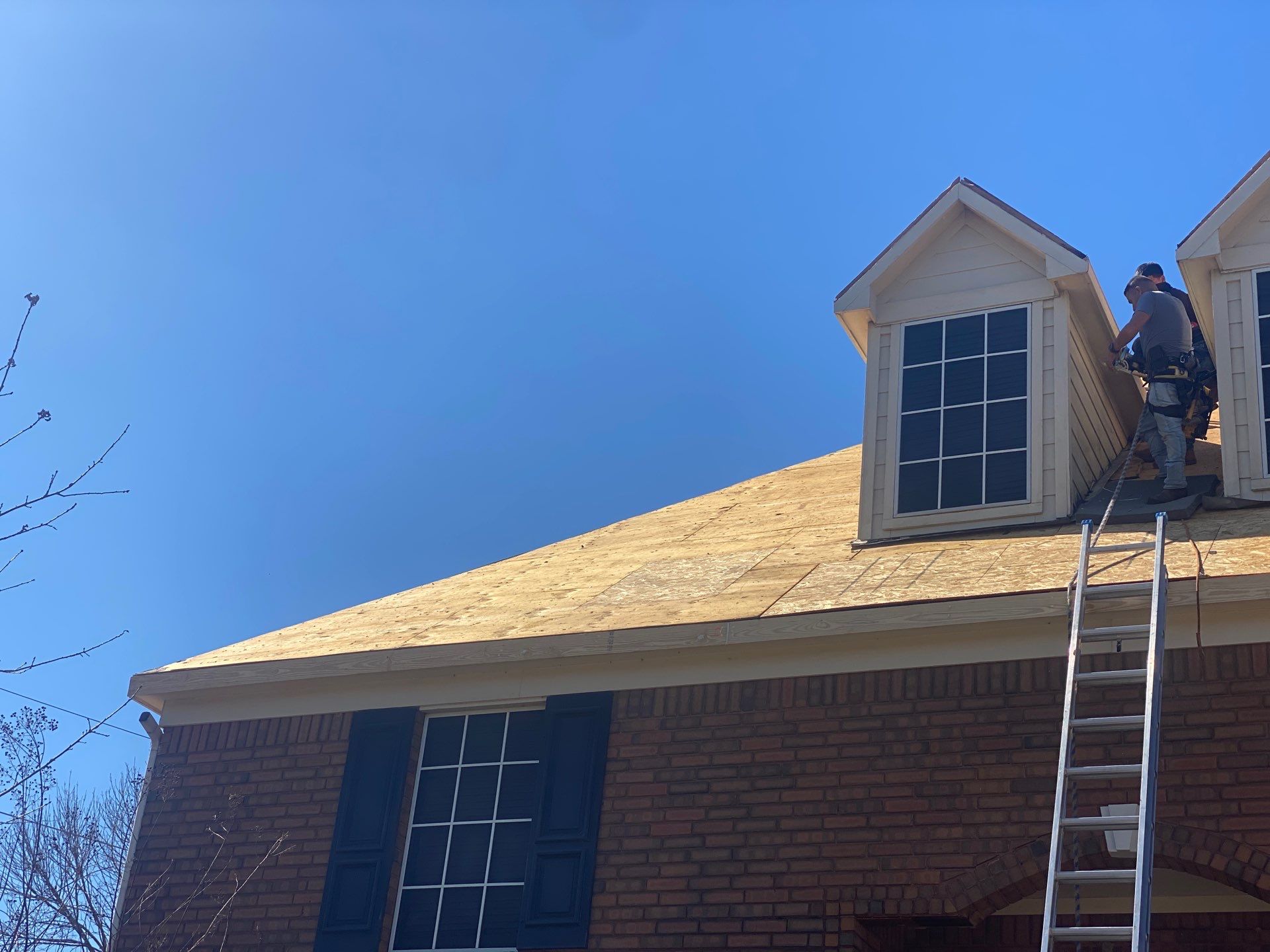 Residential Roofing Installation using Owen's Corning Duration (Lifetime) Shingles by Roof Repair Company