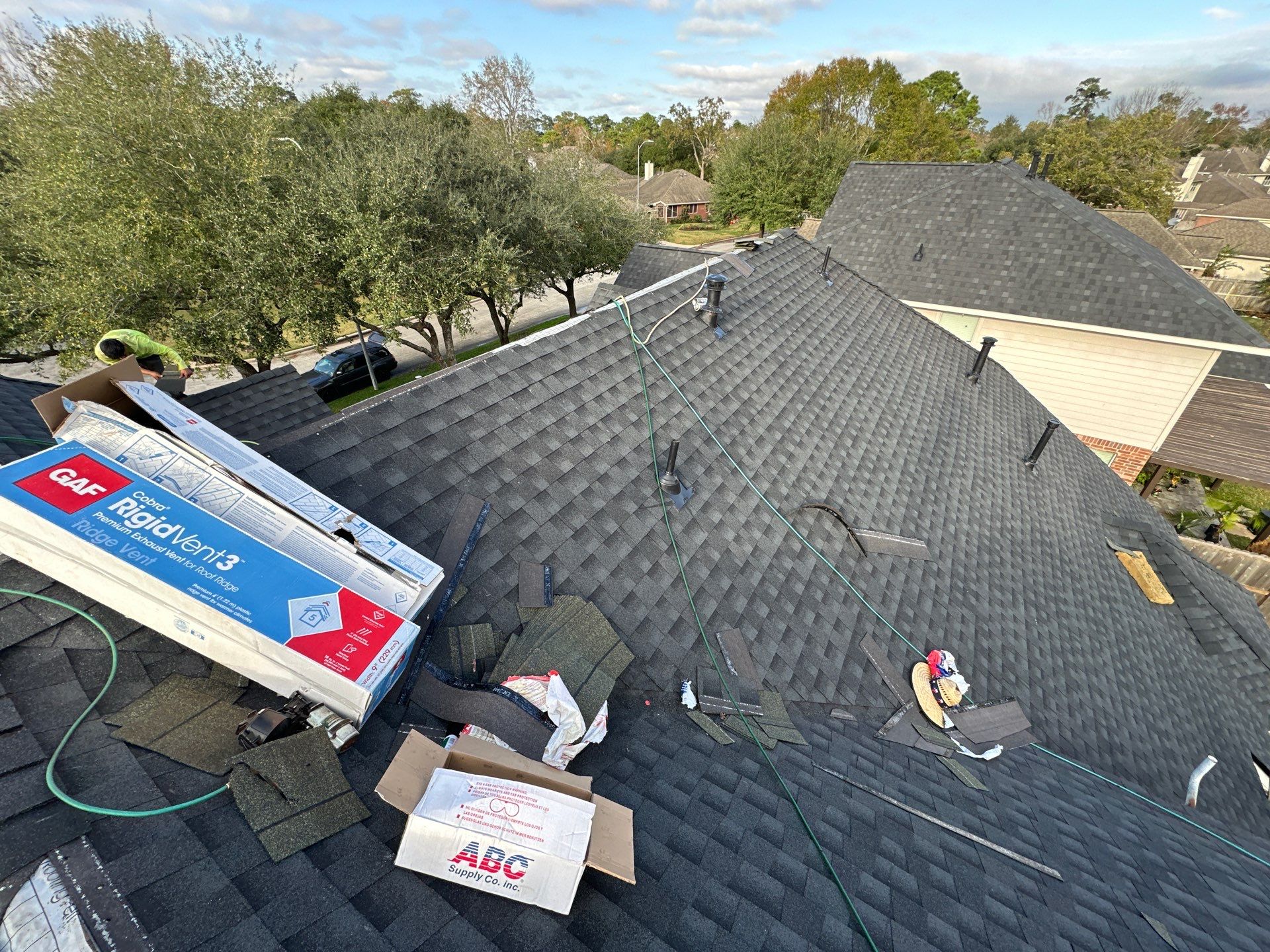 GAF HDZ CHARCOAL W/ PREMIUM RIDGE Z by Motion Roofing