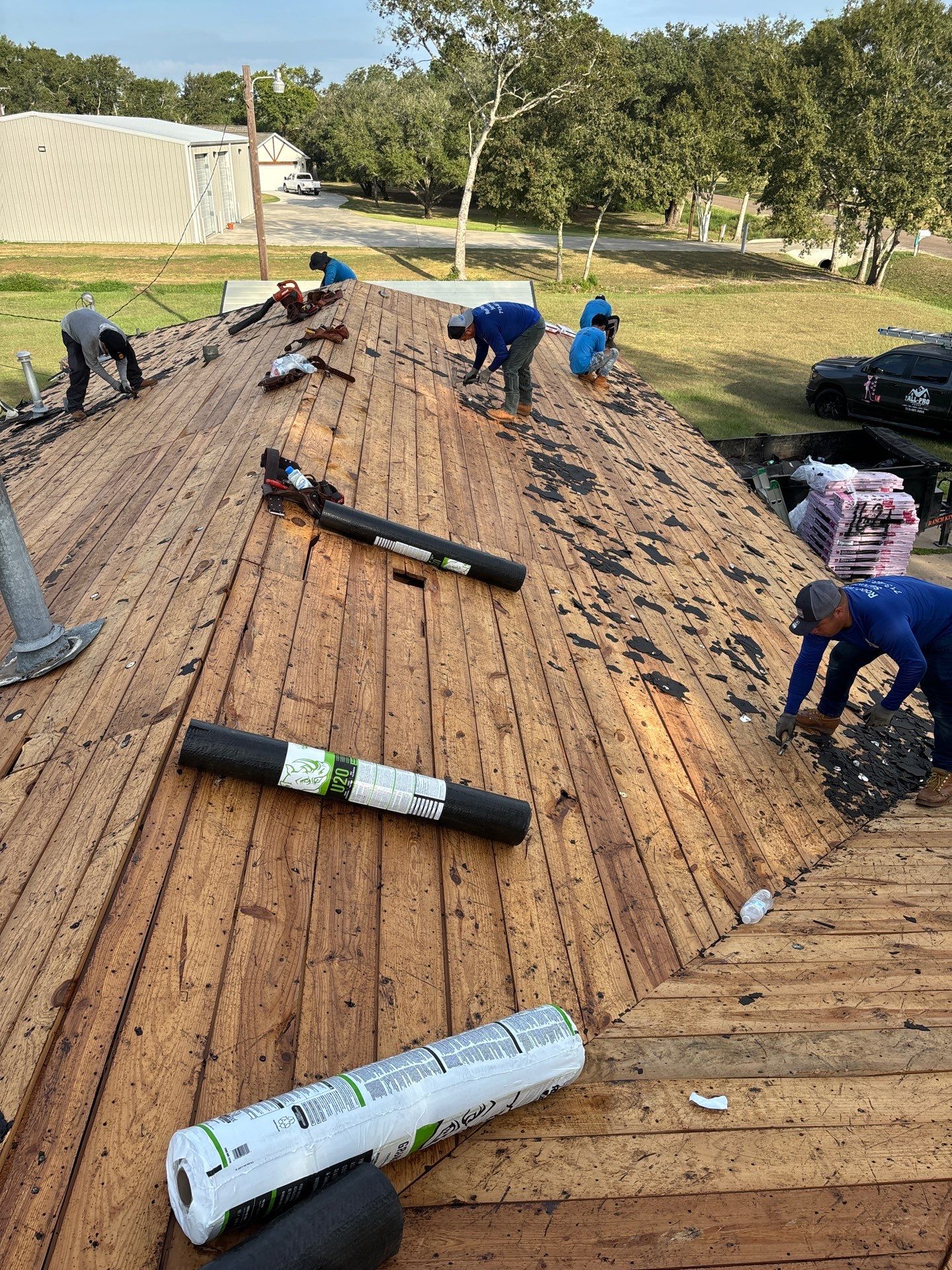 Residential Roofing Installation using Owen's Corning Duration (Lifetime) Shingles by Roof Repair Company