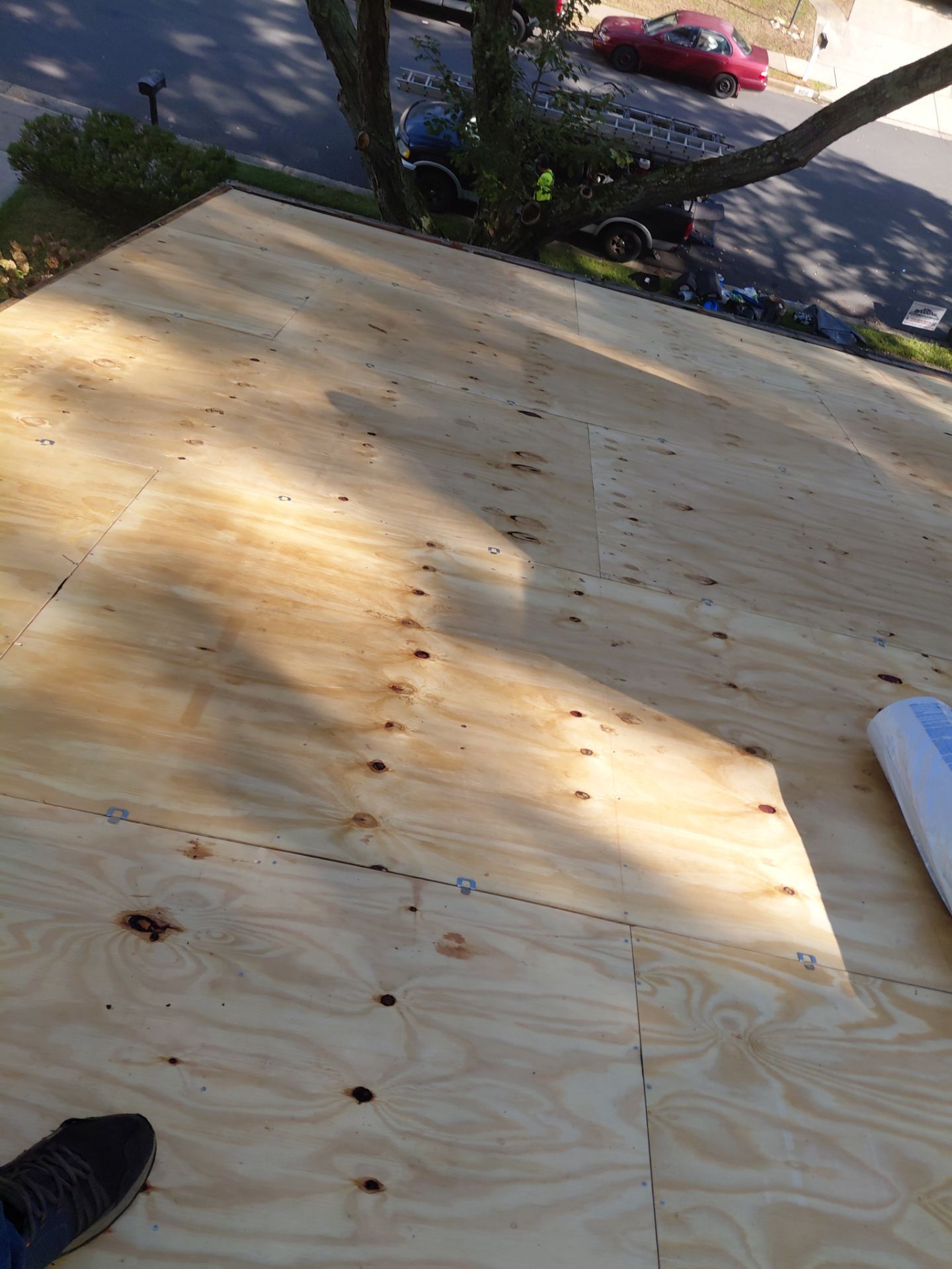 Springfield : Residential Roof Replacement with CertainTeed Landmark Pro in Max Weathered Wood  by RM Banning, Inc.