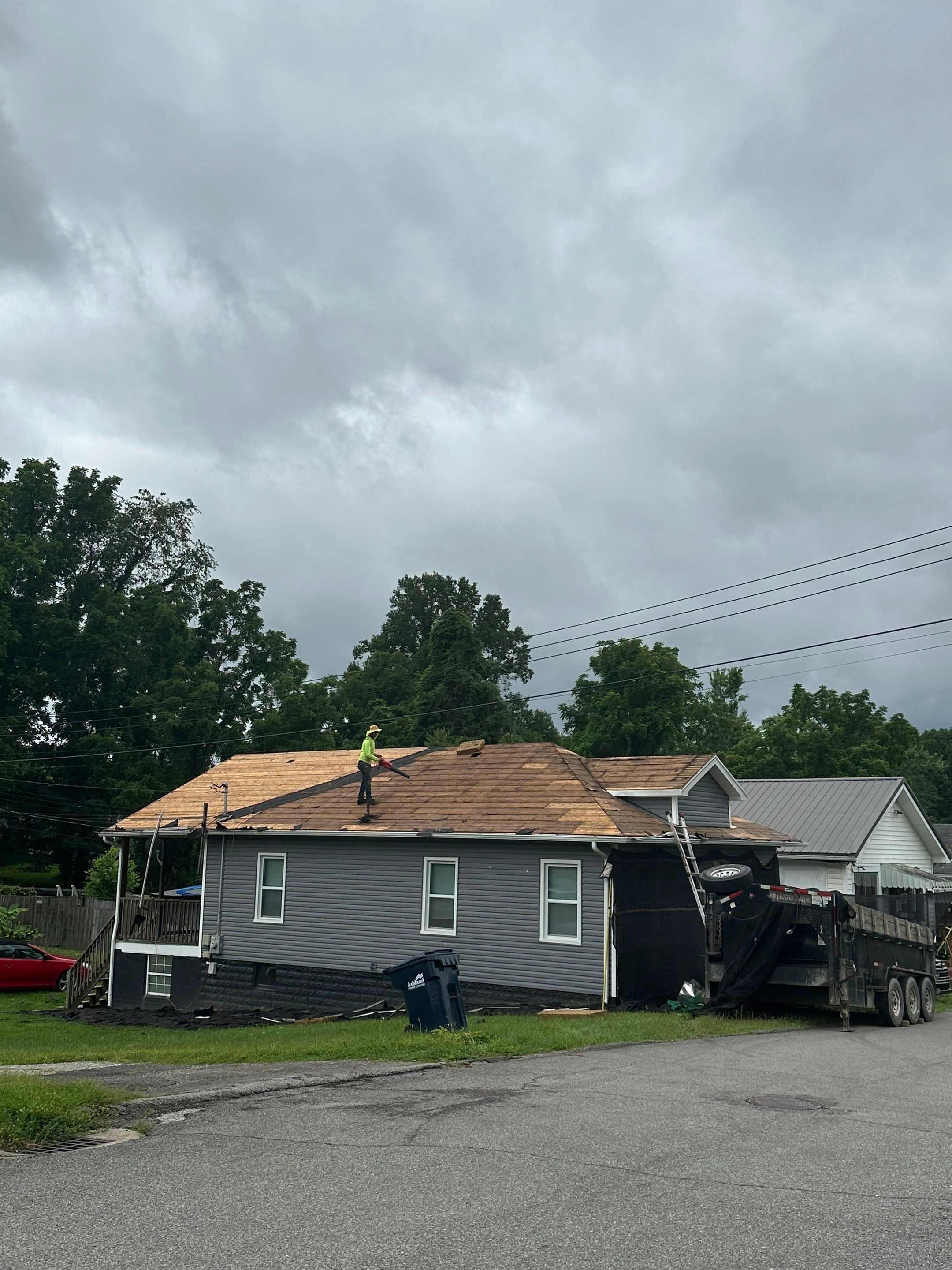 Matte Black Elegance: IKO Dynasty Roof Transformation in Ashland, KY by Mr. Roofer