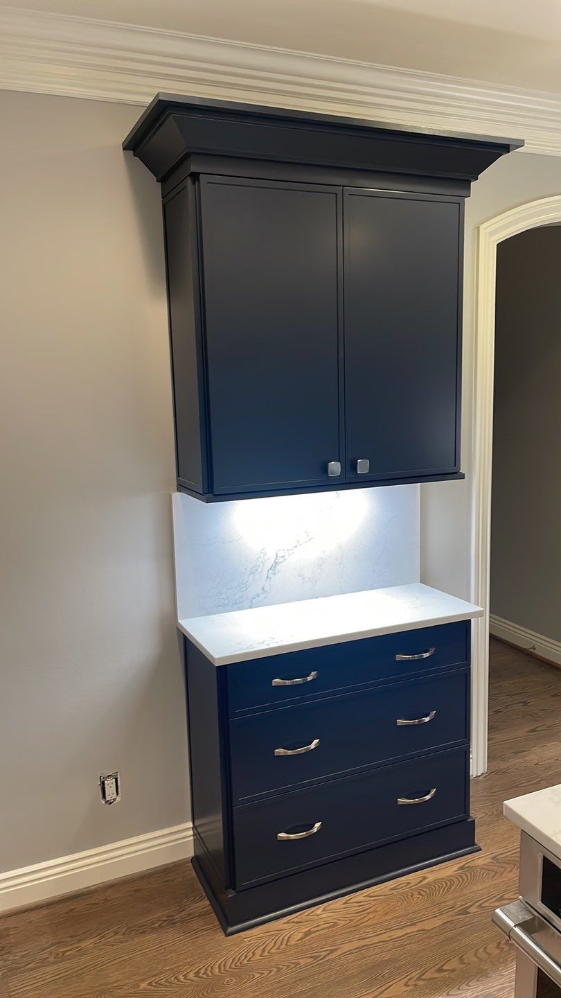 Kitchen Remodel using Fabuwood Luna Dove and Indigo Cabinetry by HomeWerkes Design & Build
