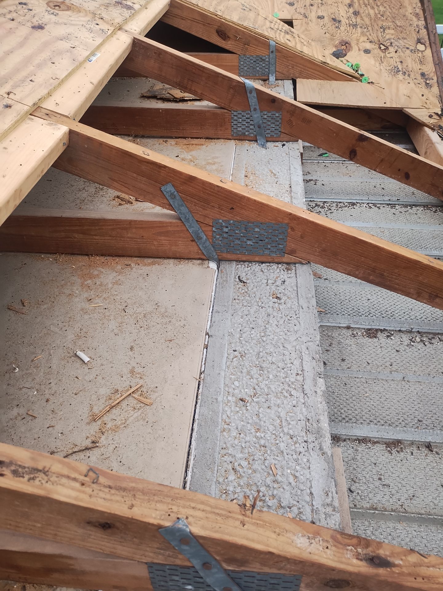 Project in Largo 33774 by Mitchell Roofing Company LLC 