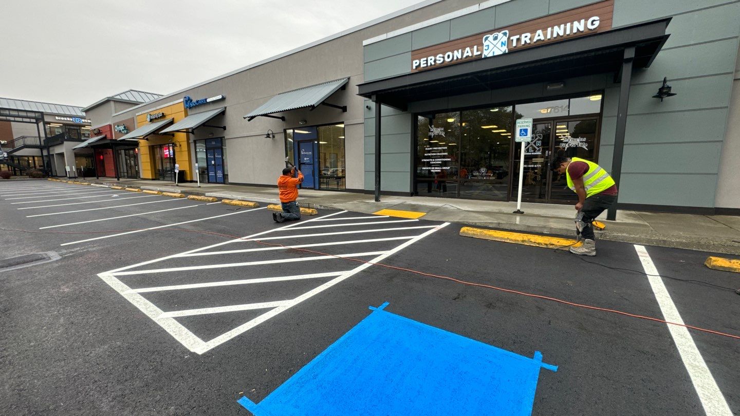 Colliers - Woodinville New Asphalt Parking Lot by Jireh Asphalt & Concrete Inc 