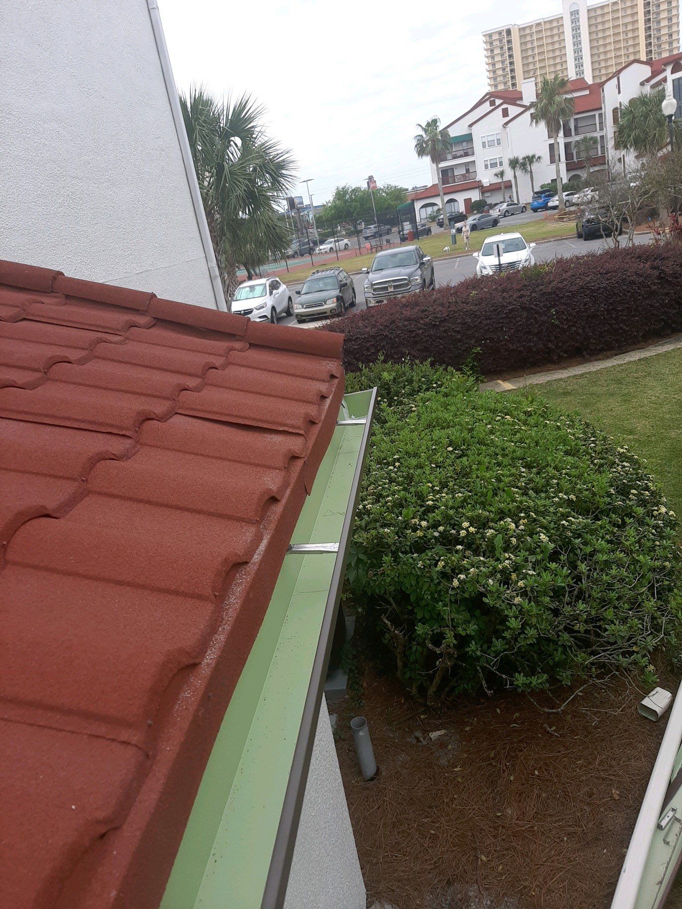 Gutter Installation using 6 Inch Seamless Gutters in Musket Brown by Gutter Professors