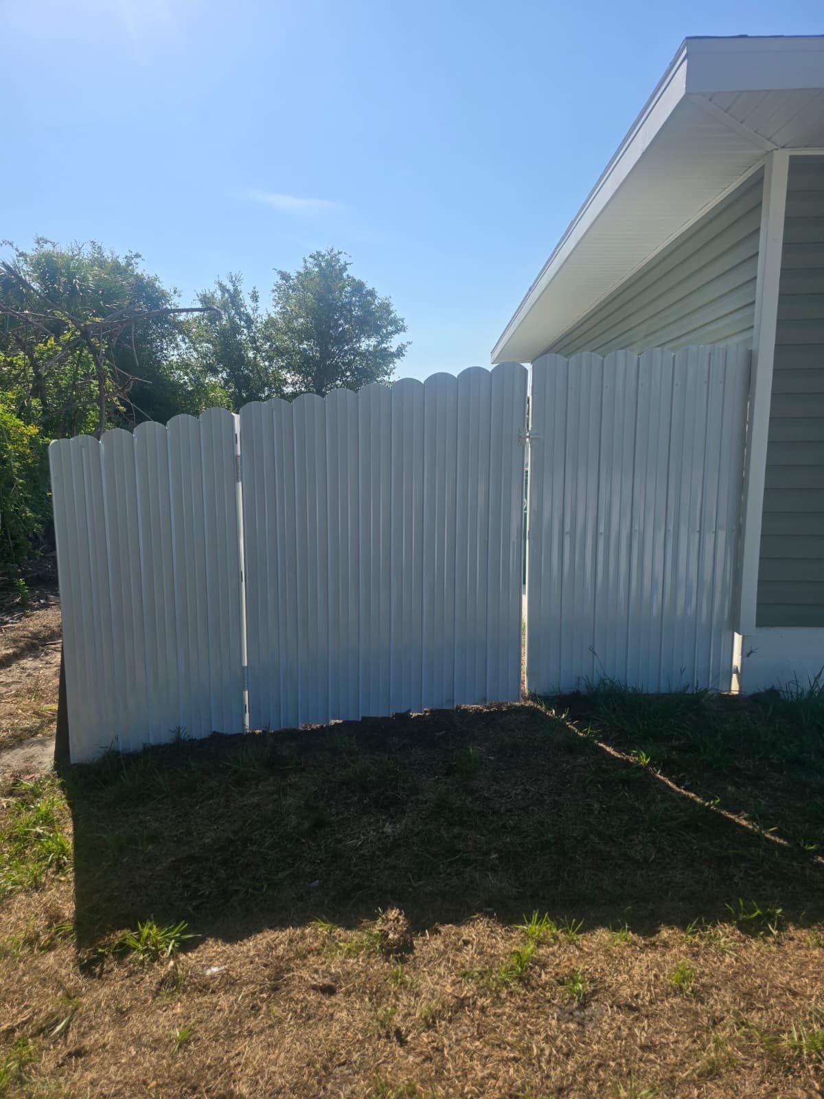 Port Charlotte Residential White Vinyl and Metal Privacy Fence by True Fence LLC