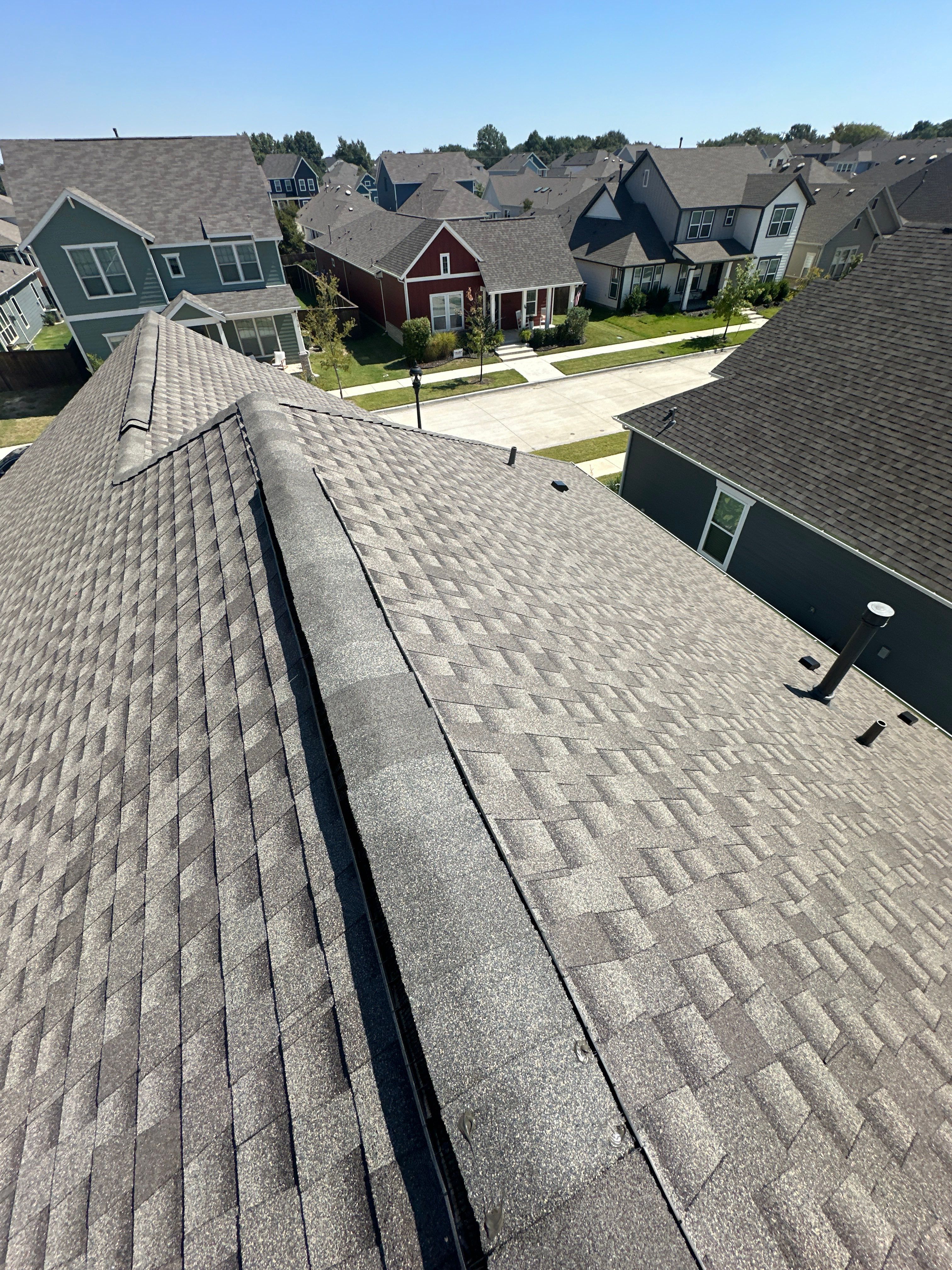 GAF HDZ - Weathered Wood by Elite Roofing LLC