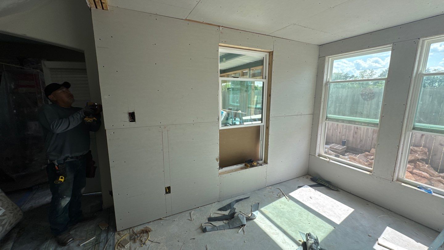 Project Case Review: Sunroom Addition, Patio Integration & Drainage Upgrade by Texas Urban Elements