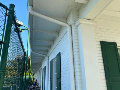 Round Downspouts and Seamless Gutter Installation in Tampa FL