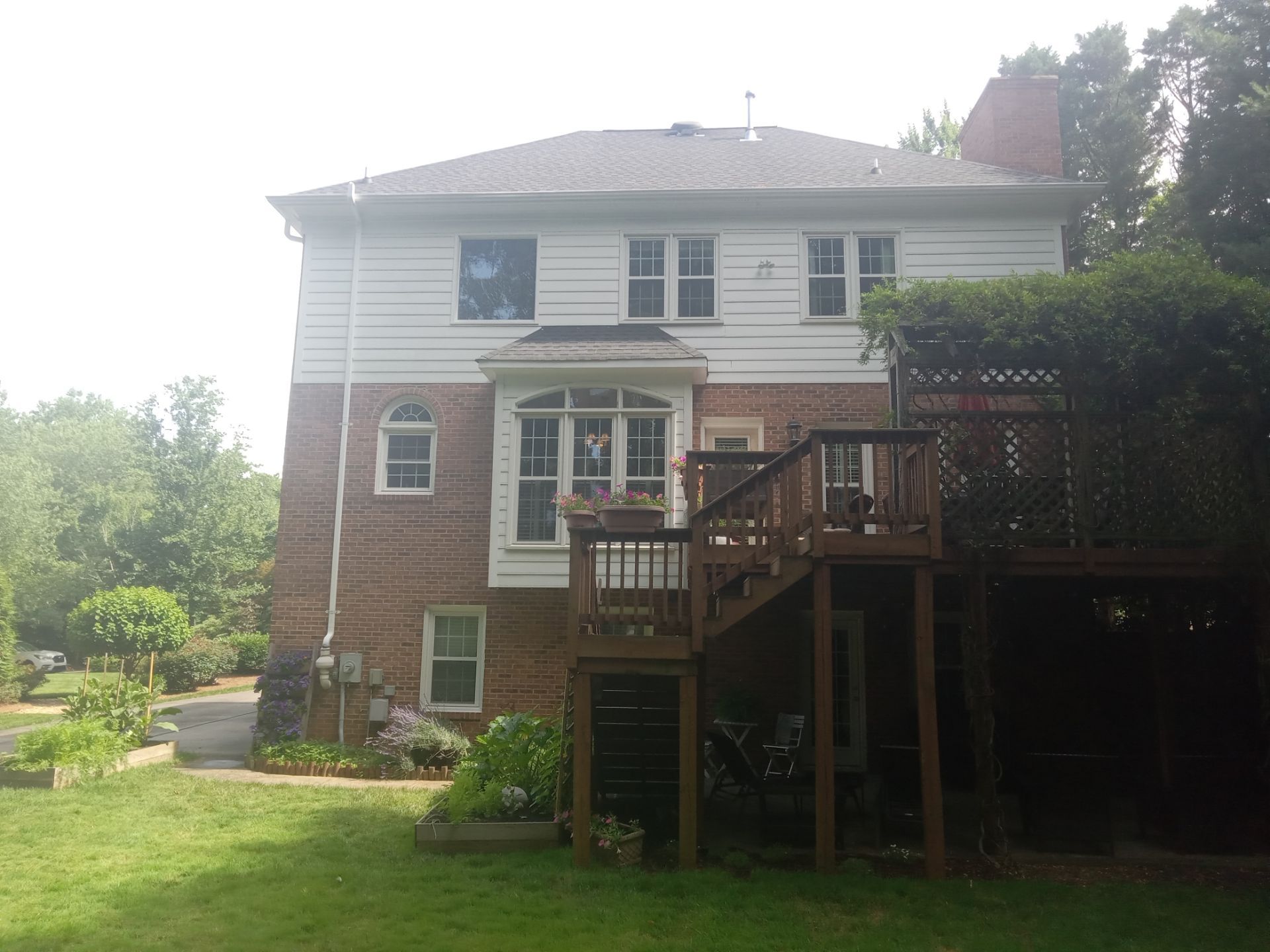 exterior house cleaning including siding deck and possible concrete pathway cleaning