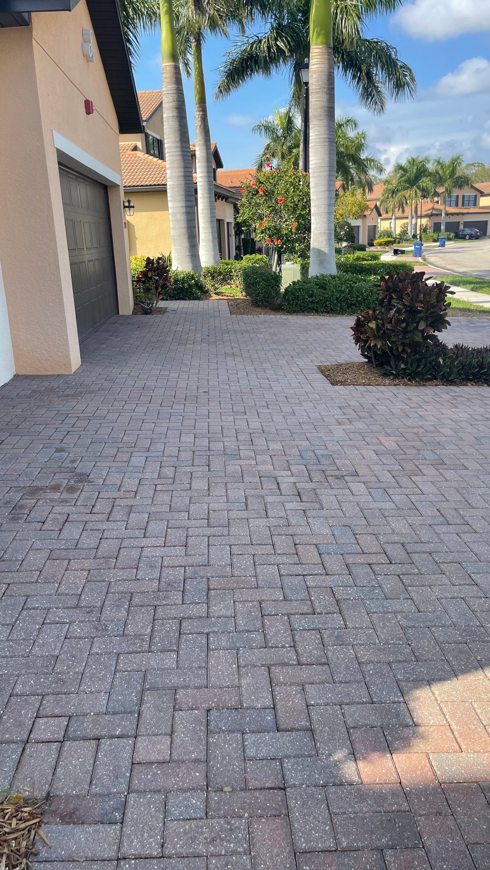 HOA Paver Driveway & Sidewalk Cleaning in Sarasota National, Venice, FL | Sunshine AquaWash by Sunshine AquaWash