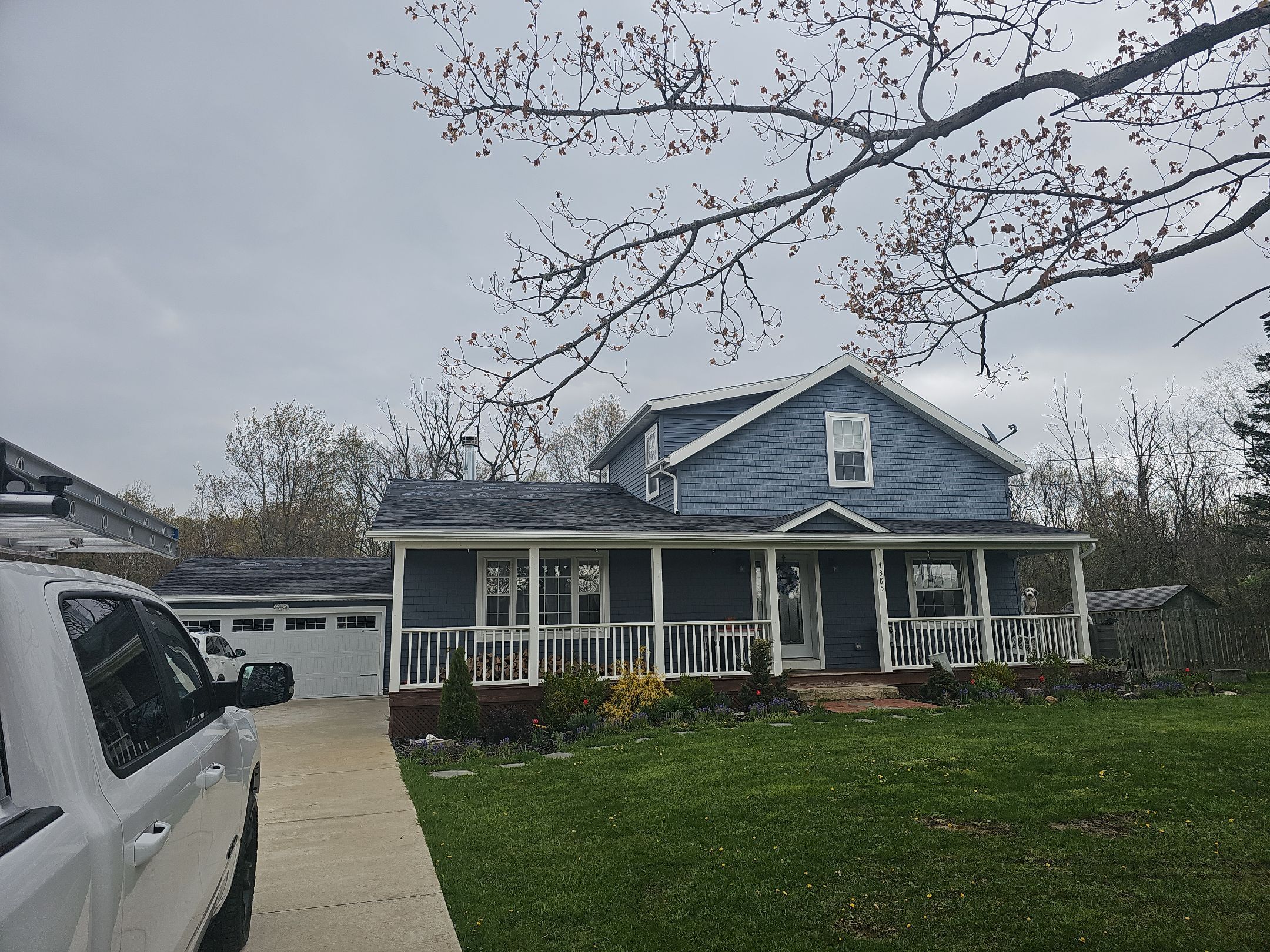 ATLAS PINNACLE COLOR: PRISTINE BLACK by Eagle Eye Roofing