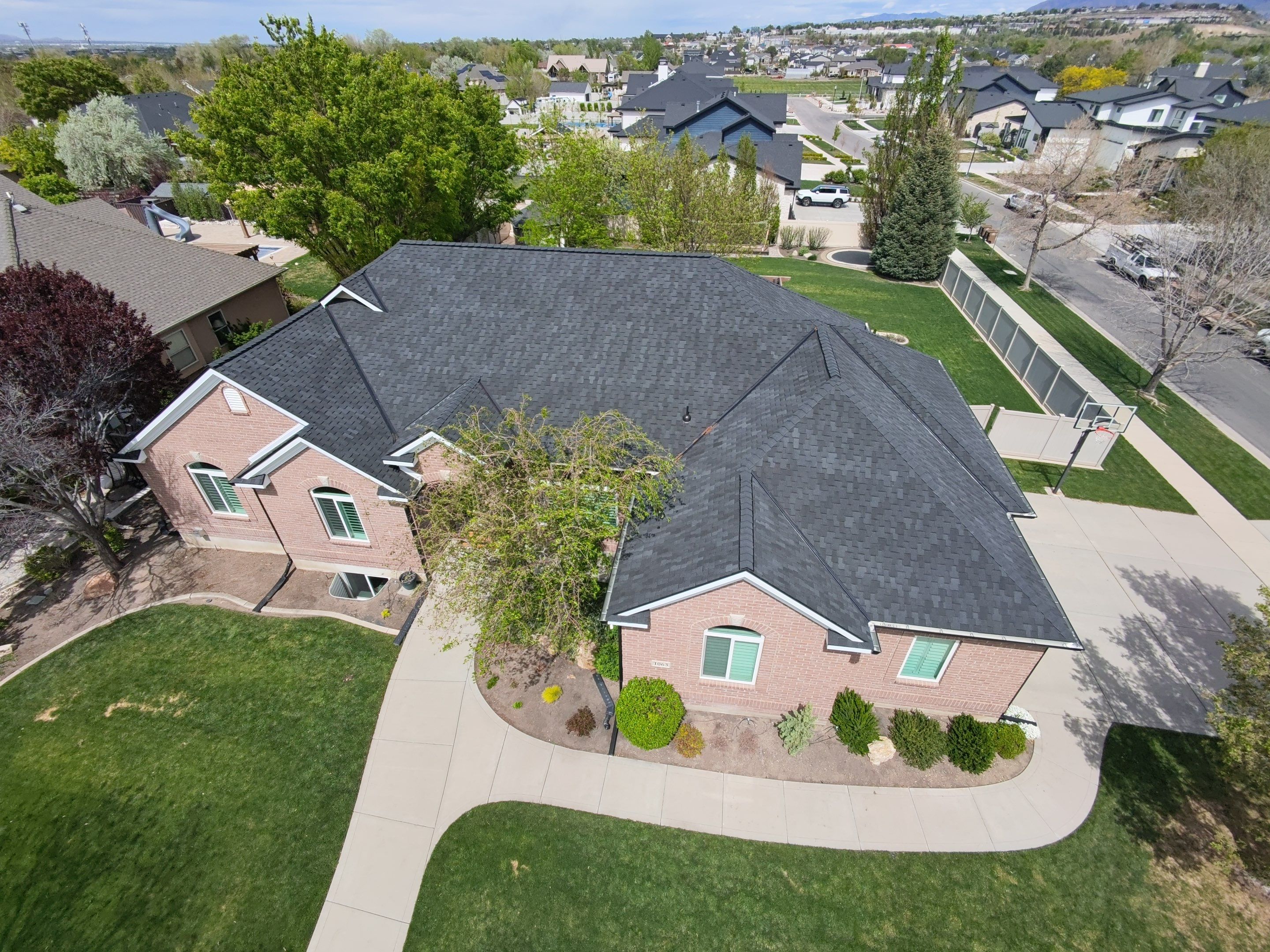 GAF Grand Sequoia Charcoal Roof by The Roof Doctor