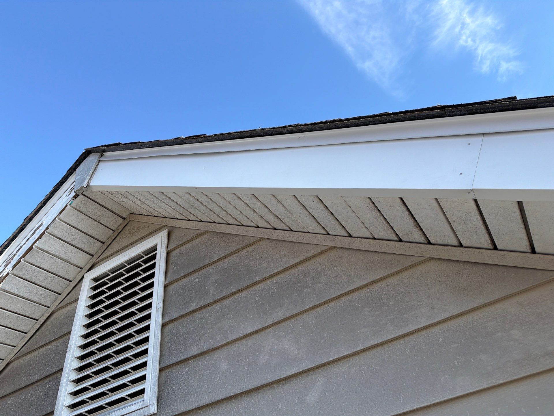 Comprehensive Roof Installation and Siding Restoration in Kirkwood by Acute Roofing And Exteriors 