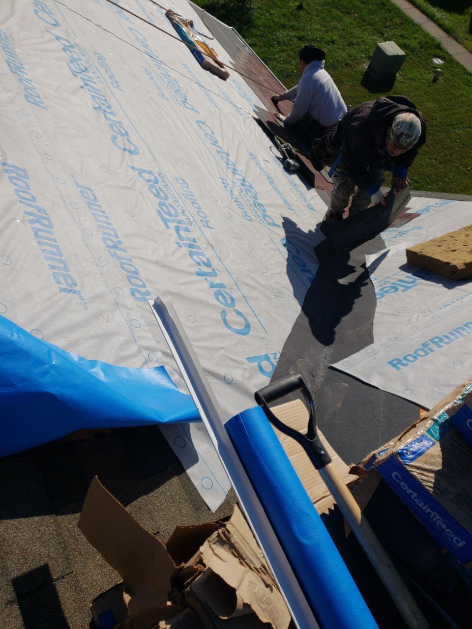 Woodbridge: CertainTeed Landmark Designer Shingles in Cottage Red by RM Banning, Inc.