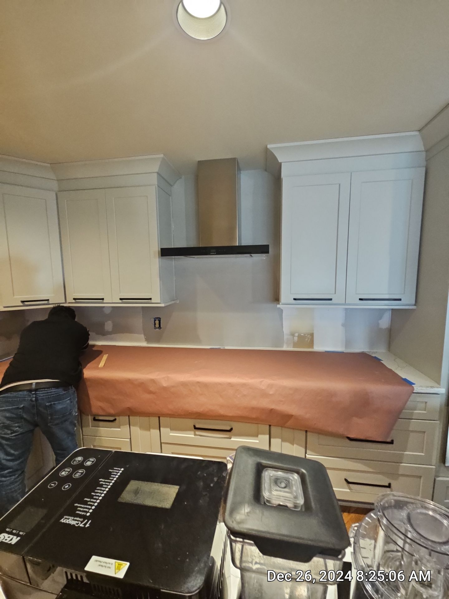 Glamorous Kitchen Backsplash  by Footprints Floors of Nashville