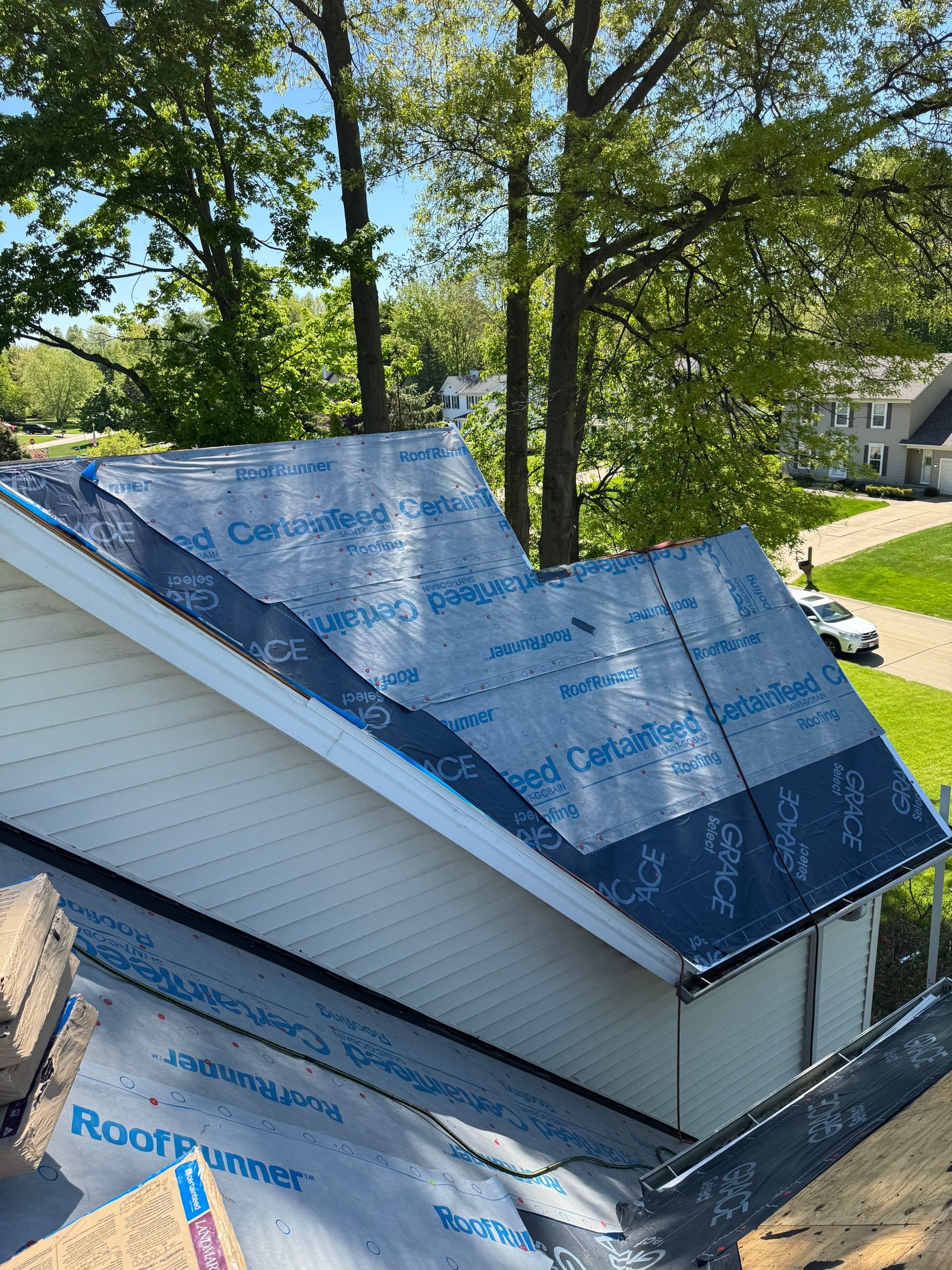 Roof, Gutter, and Skylight Replacement by Homestyle in Painesville by Homestyle Home Improvements (HHI)