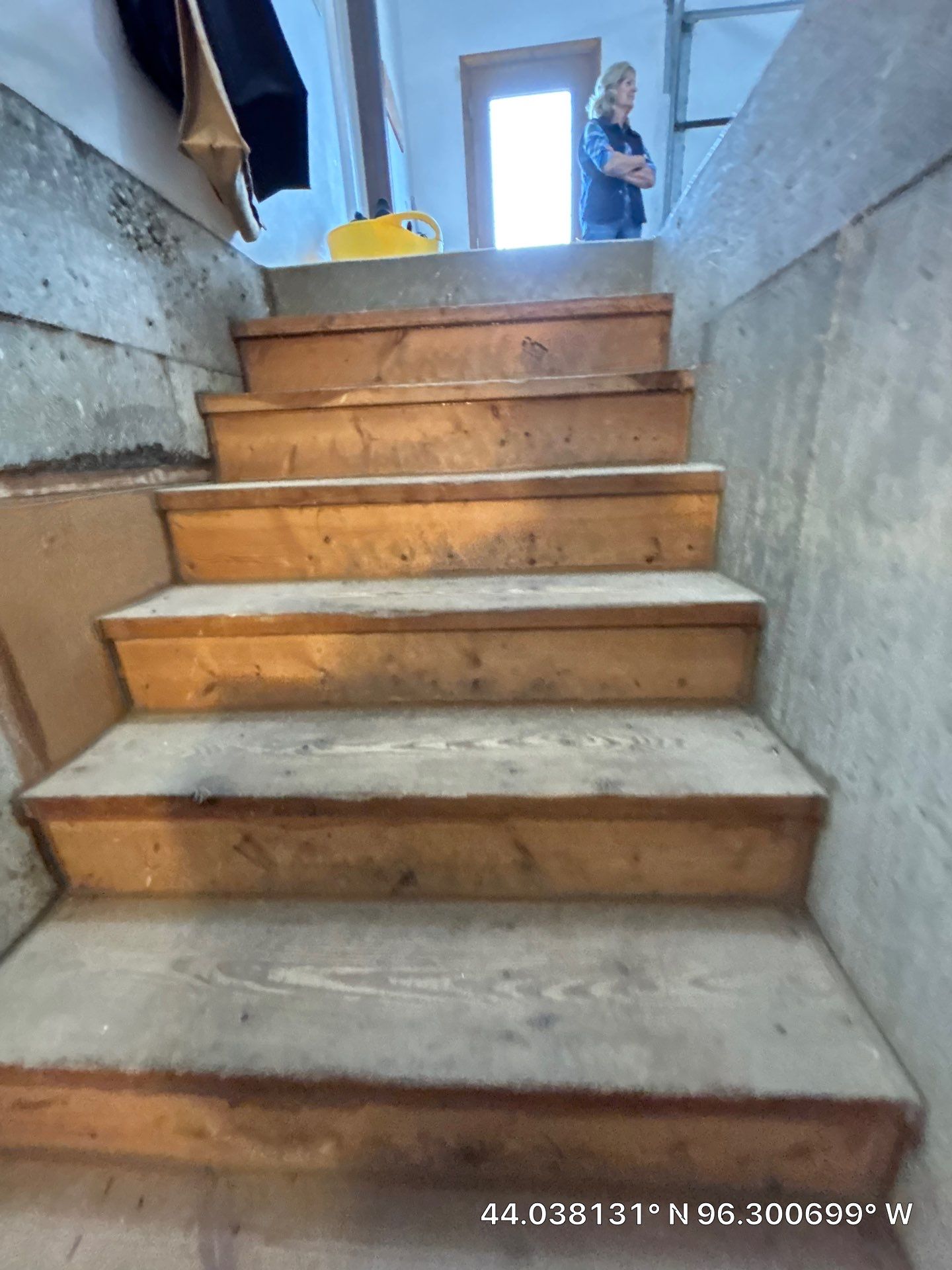 Custom Polyaspartic Garage Floor and Stairwell Coating in Pipestone by Select Painting, Coatings & Garage Cabinets