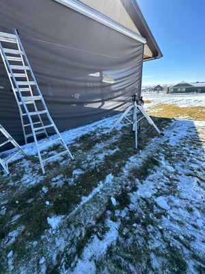 Motorized Screens using Progressive MagnaTrack Screens