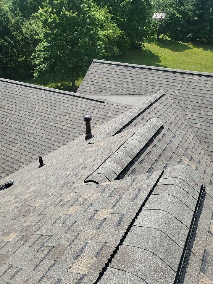 ATLAS PINNACLE COLOR: WEATHERED SHADOW by Eagle Eye Roofing