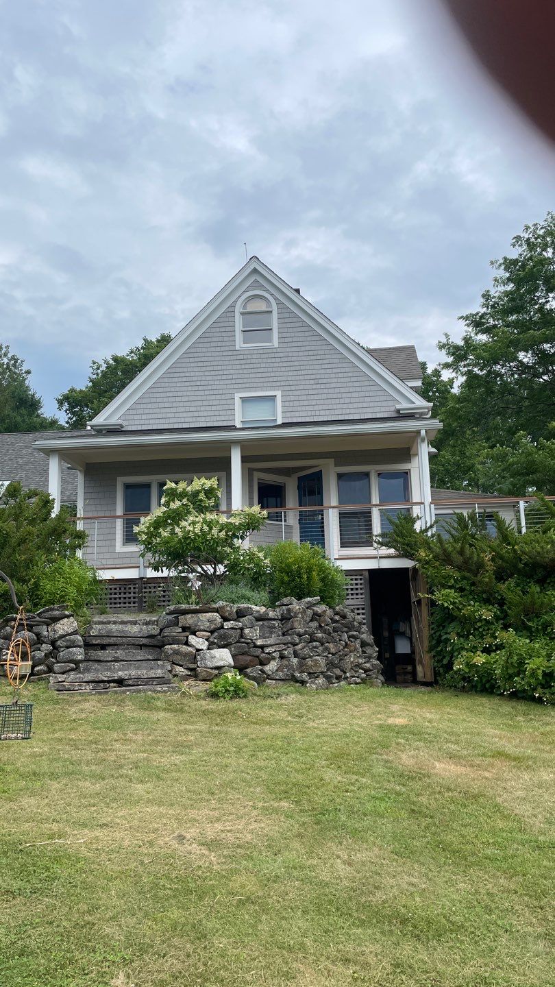 Project in Rockport by NORTH ATLANTIC PAINTING COMPANY 