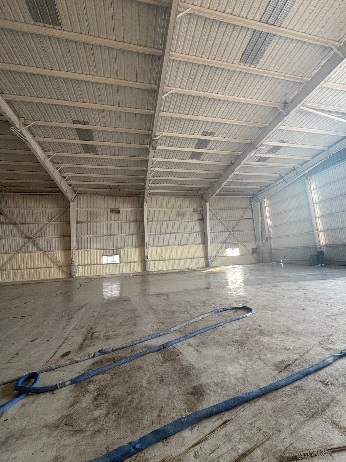 20,000 SF Airplane Hangar  by Apex Insulation Solutions
