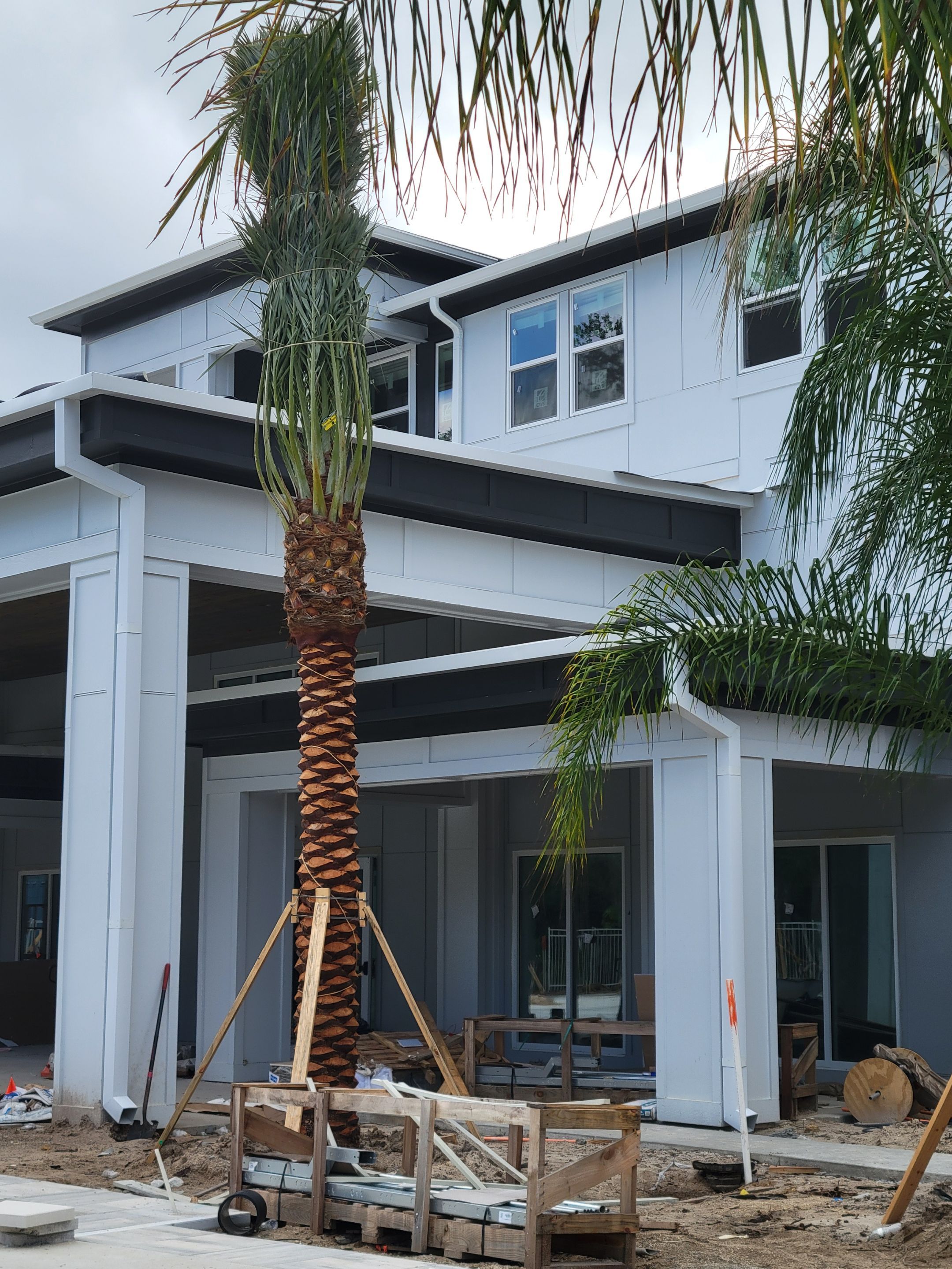7-Inch Seamless Gutters for Large Roofs in Daytona Beach FL by Gutter Professors