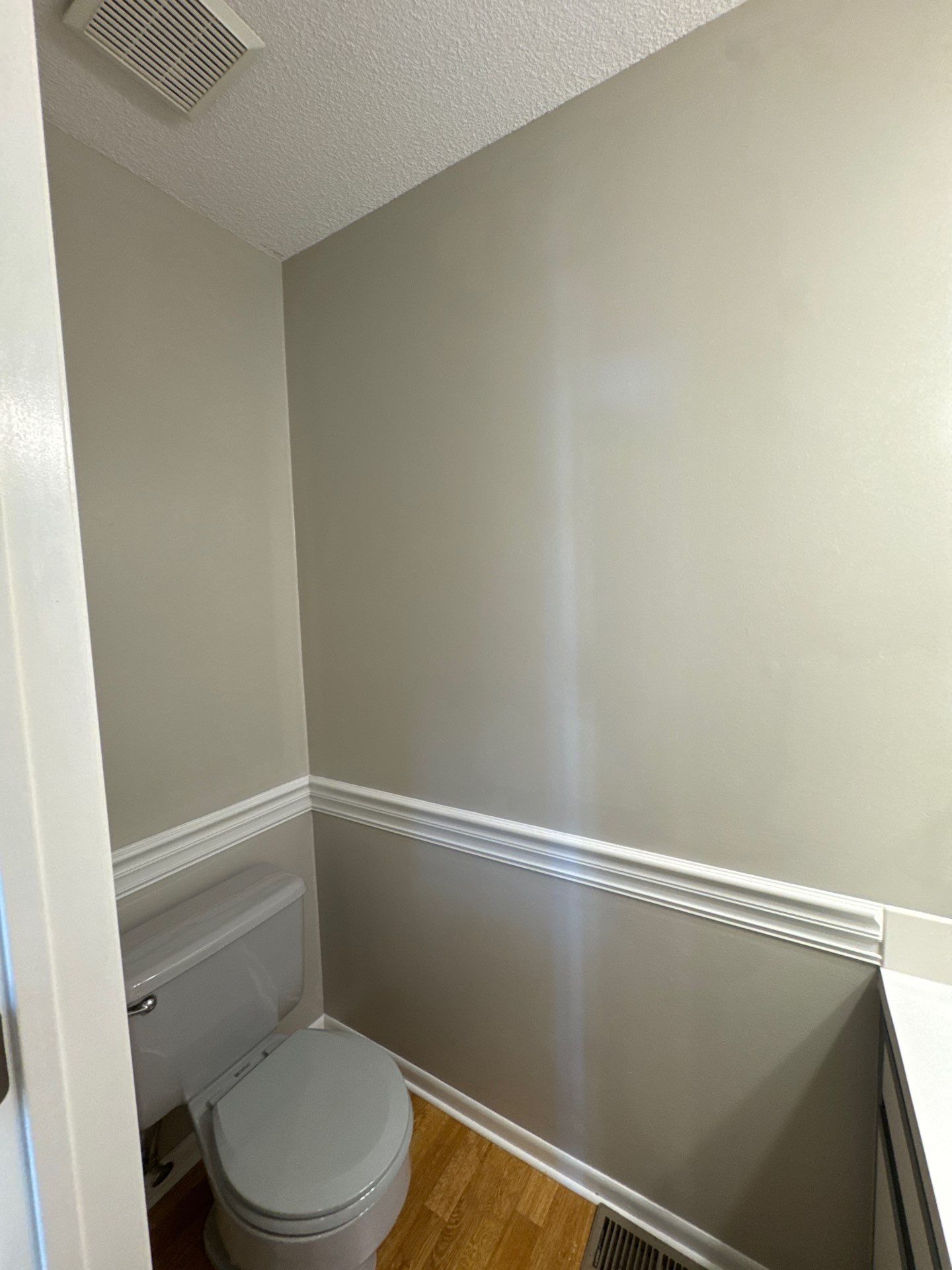 Condo Repaint Walls in Urbandale by Midwest Paint LLC